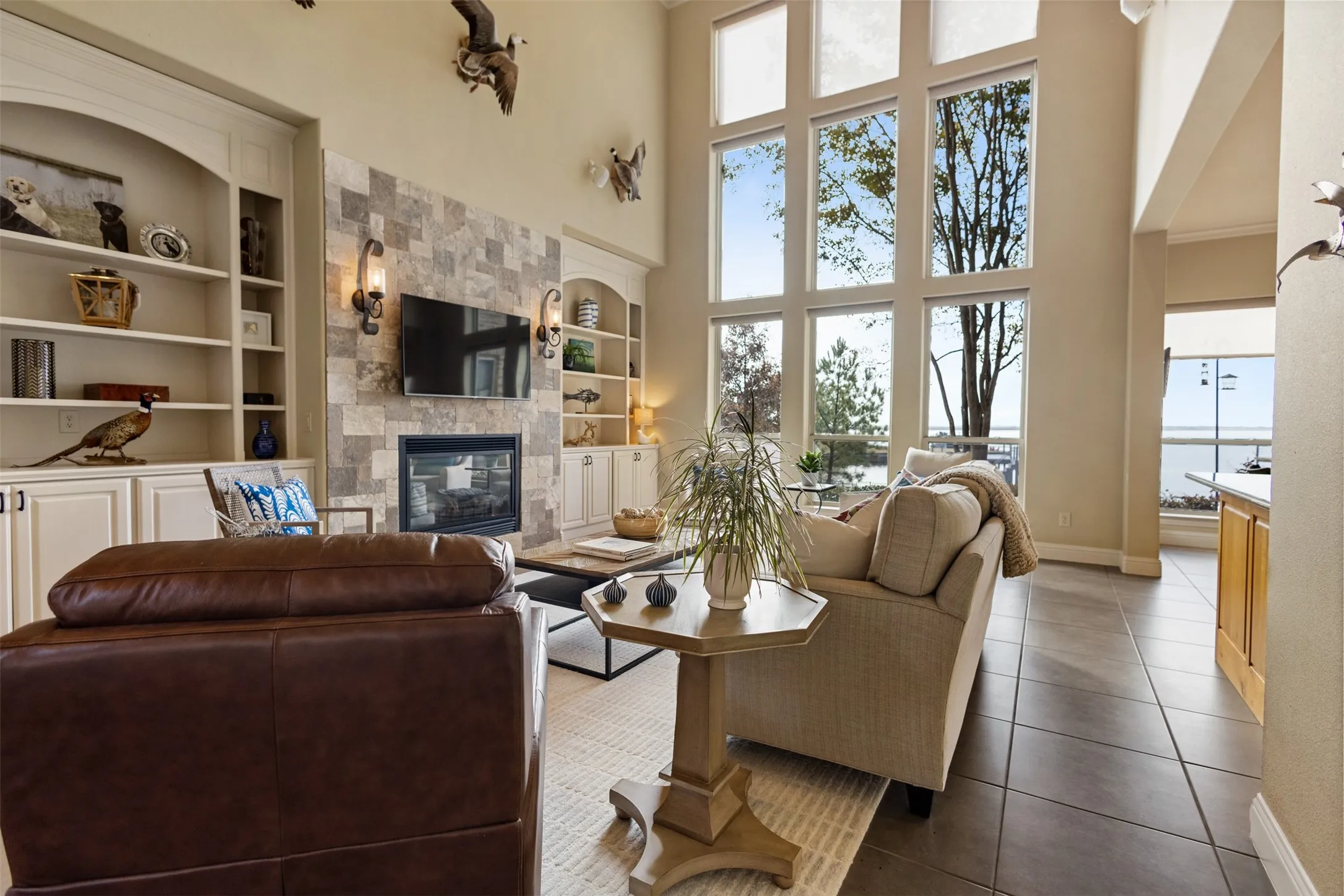 Single Family Residence For Sale in Henderson County , 11 Westview Circle, Star Harbor, Texas 75148, 5 Bedroom, 4 Bathroom, 2 Garage spaces, 4,421 Sqft, built in 2009, mls#21167653, Real Estate Agent in Star Harbor, Homes For Sale in Henderson county, Homes For Sale in Star Harbor, Realtor in Star Harbor Texas, Real Estate Brokerage Independent Realty Texas, Luminita Cordes Realtor