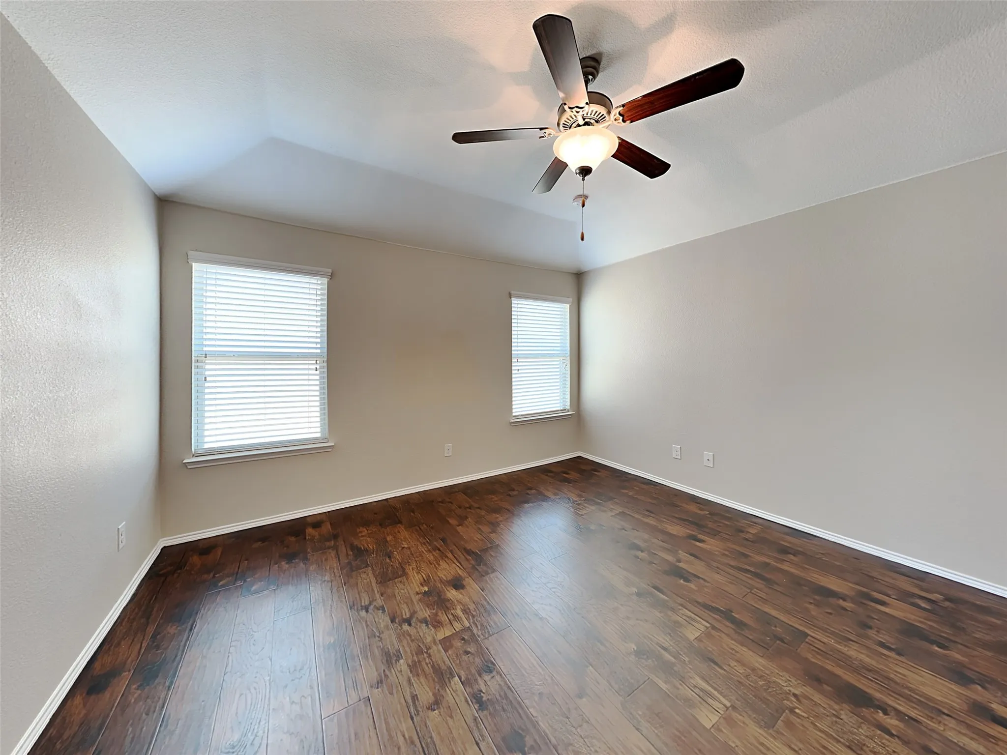 Single Family Residence For Sale in Collin County , 1201 Evers Drive, Mc Kinney, Texas 75071, 4 Bedroom, 3 Bathroom, 2 Garage spaces, 2,341 Sqft, built in 2014, mls#21167833, Real Estate Agent in Mc Kinney, Homes For Sale in Collin county, Homes For Sale in Mc Kinney, Realtor in Mc Kinney Texas, Real Estate Brokerage Independent Realty Texas, Luminita Cordes Realtor