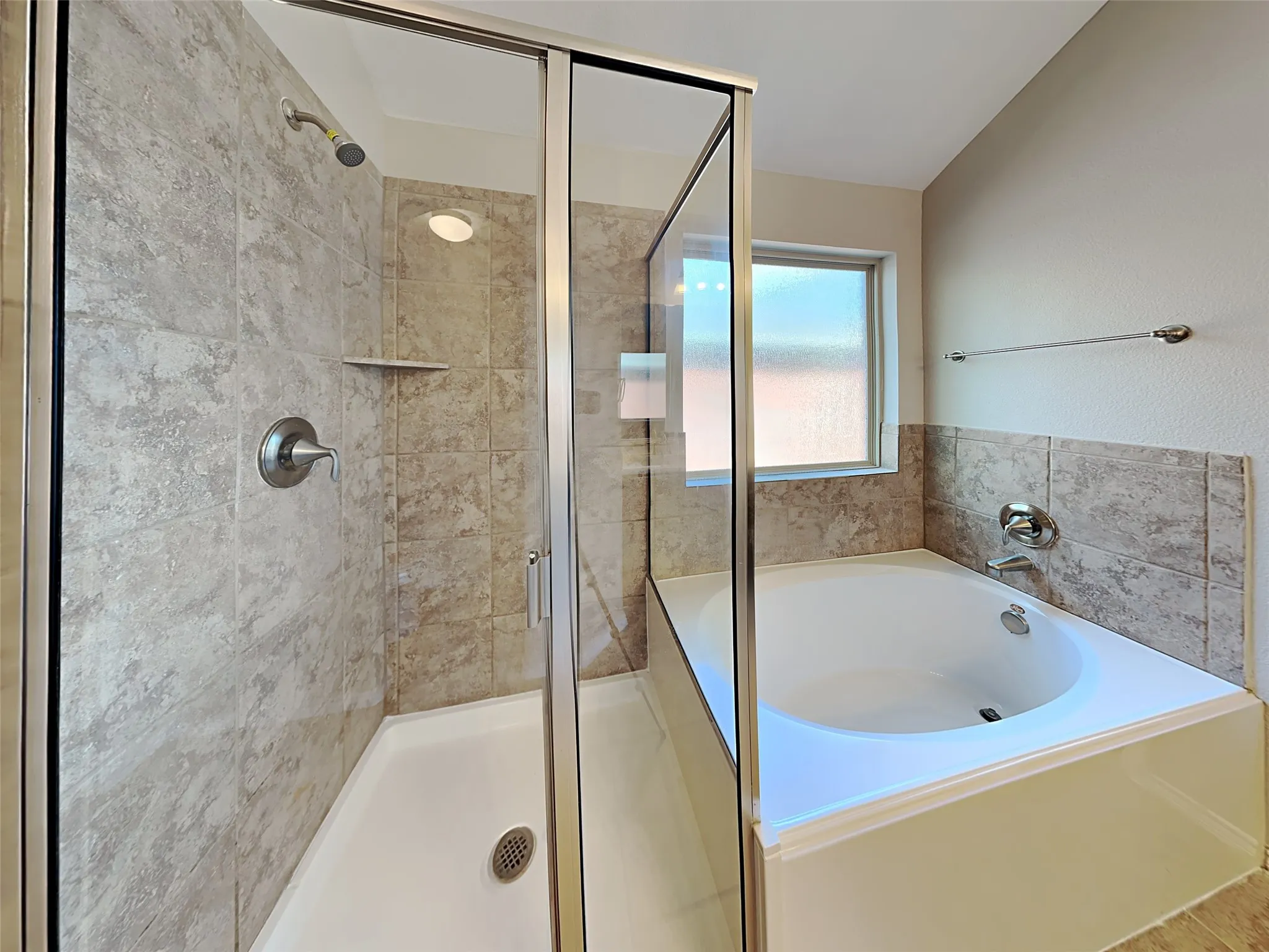Single Family Residence For Sale in Collin County , 1201 Evers Drive, Mc Kinney, Texas 75071, 4 Bedroom, 3 Bathroom, 2 Garage spaces, 2,341 Sqft, built in 2014, mls#21167833, Real Estate Agent in Mc Kinney, Homes For Sale in Collin county, Homes For Sale in Mc Kinney, Realtor in Mc Kinney Texas, Real Estate Brokerage Independent Realty Texas, Luminita Cordes Realtor