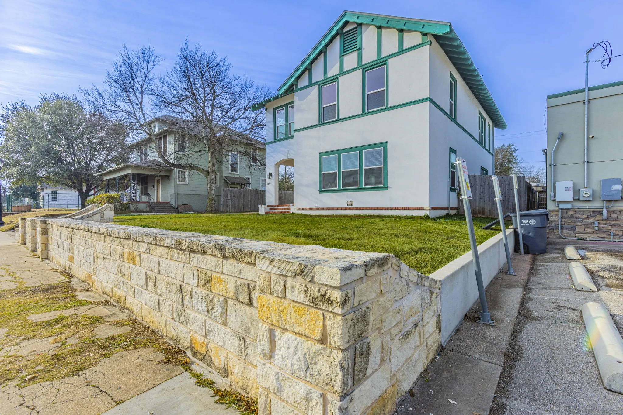 Single Family Residence For Sale in Mc Lennan County , 1314 N 15th Street, Waco, Texas 76707, 4 Bedroom, 2 Bathroom, Garage spaces, 2,122 Sqft, built in 1912, Preowned, mls#21160436, Real Estate Agent in Waco, Homes For Sale in Mc Lennan county, Homes For Sale in Waco, Realtor in Waco Texas, Real Estate Brokerage Independent Realty Texas, Luminita Cordes Realtor