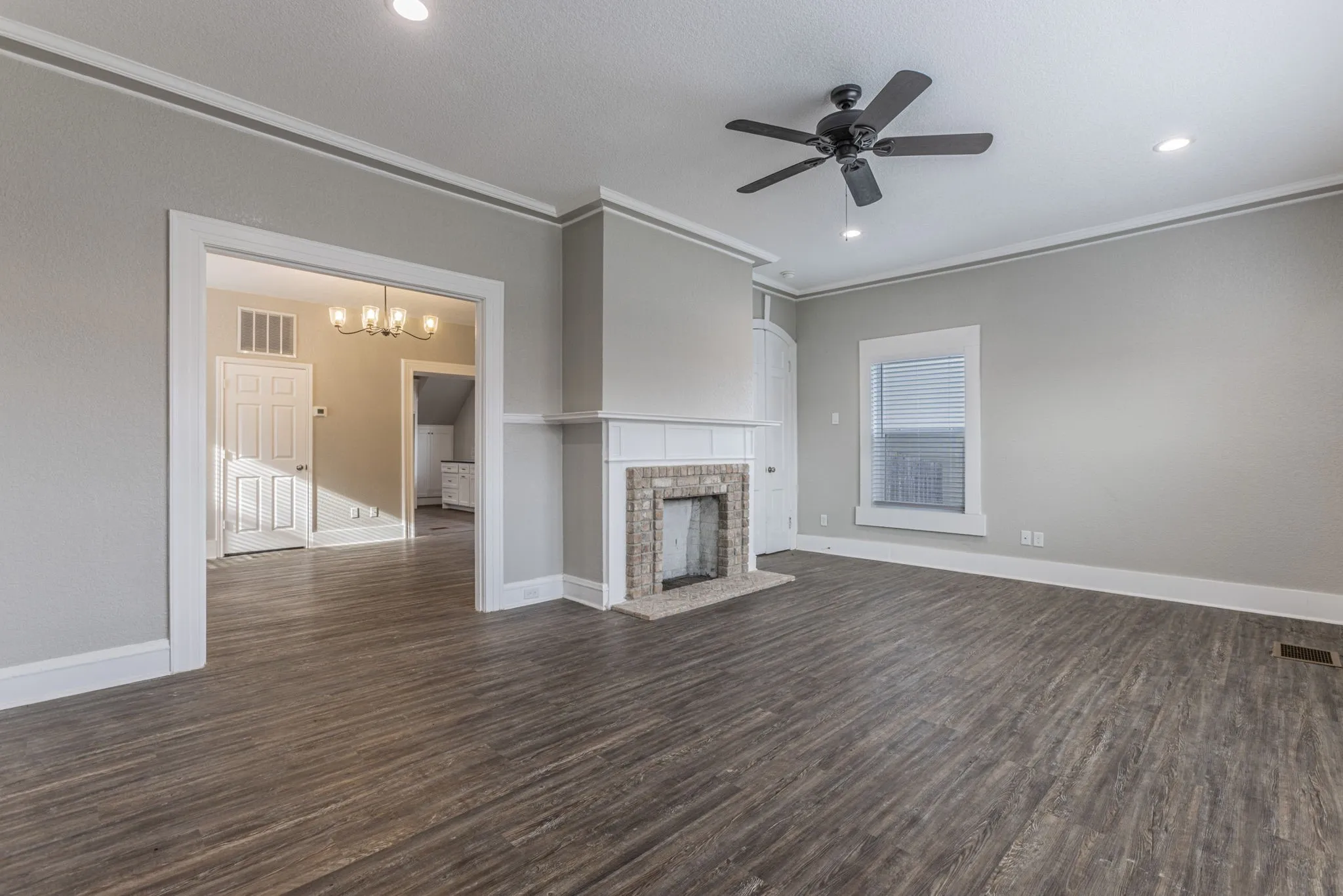Single Family Residence For Sale in Mc Lennan County , 1314 N 15th Street, Waco, Texas 76707, 4 Bedroom, 2 Bathroom, Garage spaces, 2,122 Sqft, built in 1912, Preowned, mls#21160436, Real Estate Agent in Waco, Homes For Sale in Mc Lennan county, Homes For Sale in Waco, Realtor in Waco Texas, Real Estate Brokerage Independent Realty Texas, Luminita Cordes Realtor