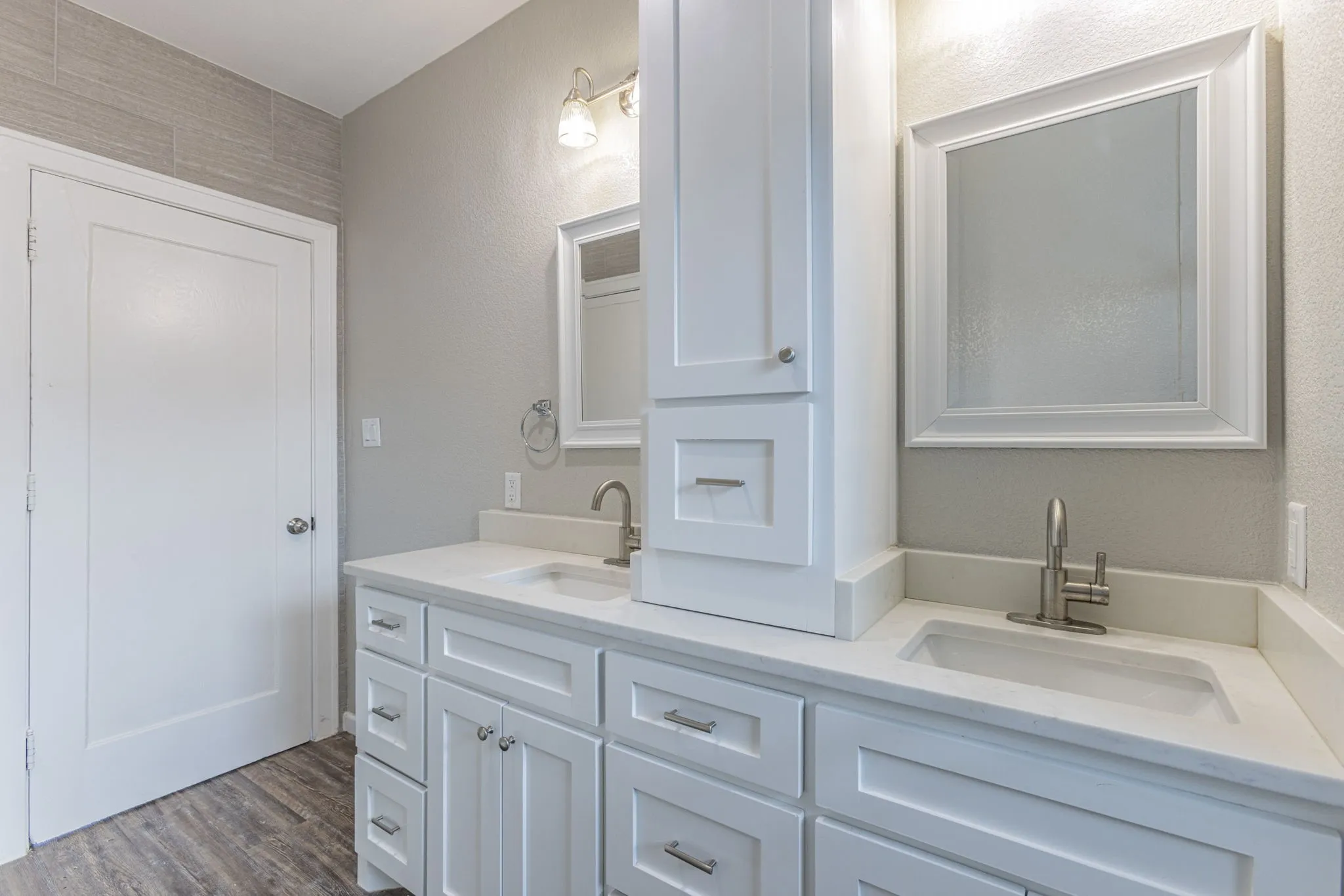 Single Family Residence For Sale in Mc Lennan County , 1314 N 15th Street, Waco, Texas 76707, 4 Bedroom, 2 Bathroom, Garage spaces, 2,122 Sqft, built in 1912, Preowned, mls#21160436, Real Estate Agent in Waco, Homes For Sale in Mc Lennan county, Homes For Sale in Waco, Realtor in Waco Texas, Real Estate Brokerage Independent Realty Texas, Luminita Cordes Realtor