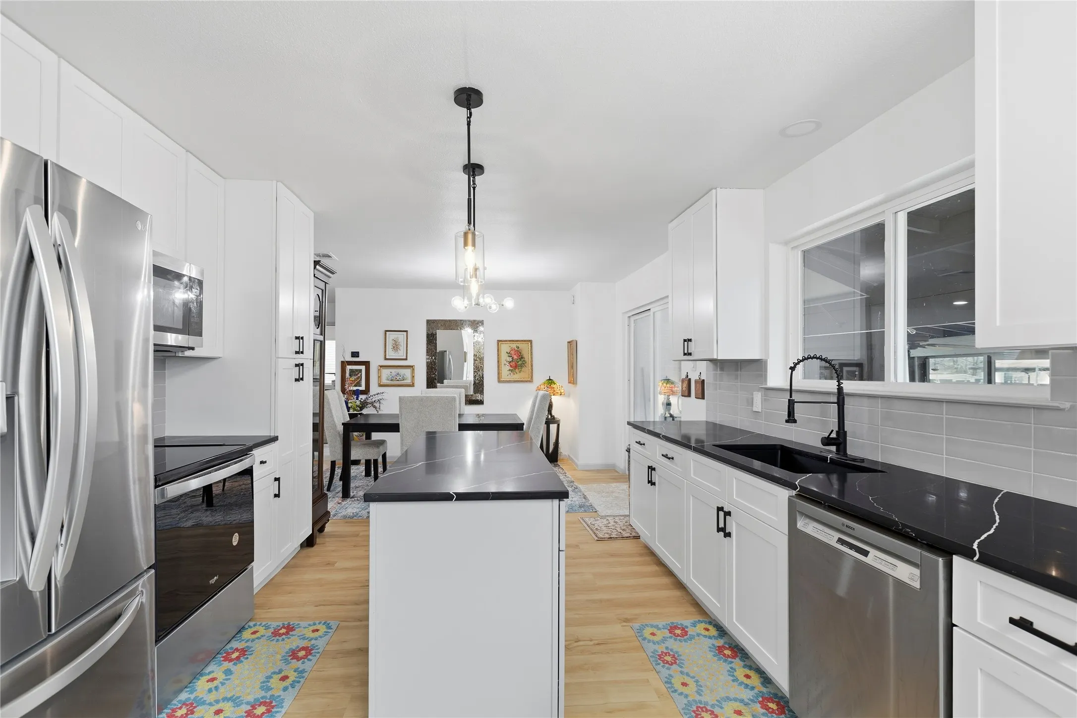 Single Family Residence For Sale in Dallas County , 4104 Tacoma Street, Irving, Texas 75062, 3 Bedroom, 2 Bathroom, 2 Garage spaces, 1,354 Sqft, built in 1966, Preowned, mls#21151526, Real Estate Agent in Irving, Homes For Sale in Dallas county, Homes For Sale in Irving, Realtor in Irving Texas, Real Estate Brokerage Independent Realty Texas, Luminita Cordes Realtor