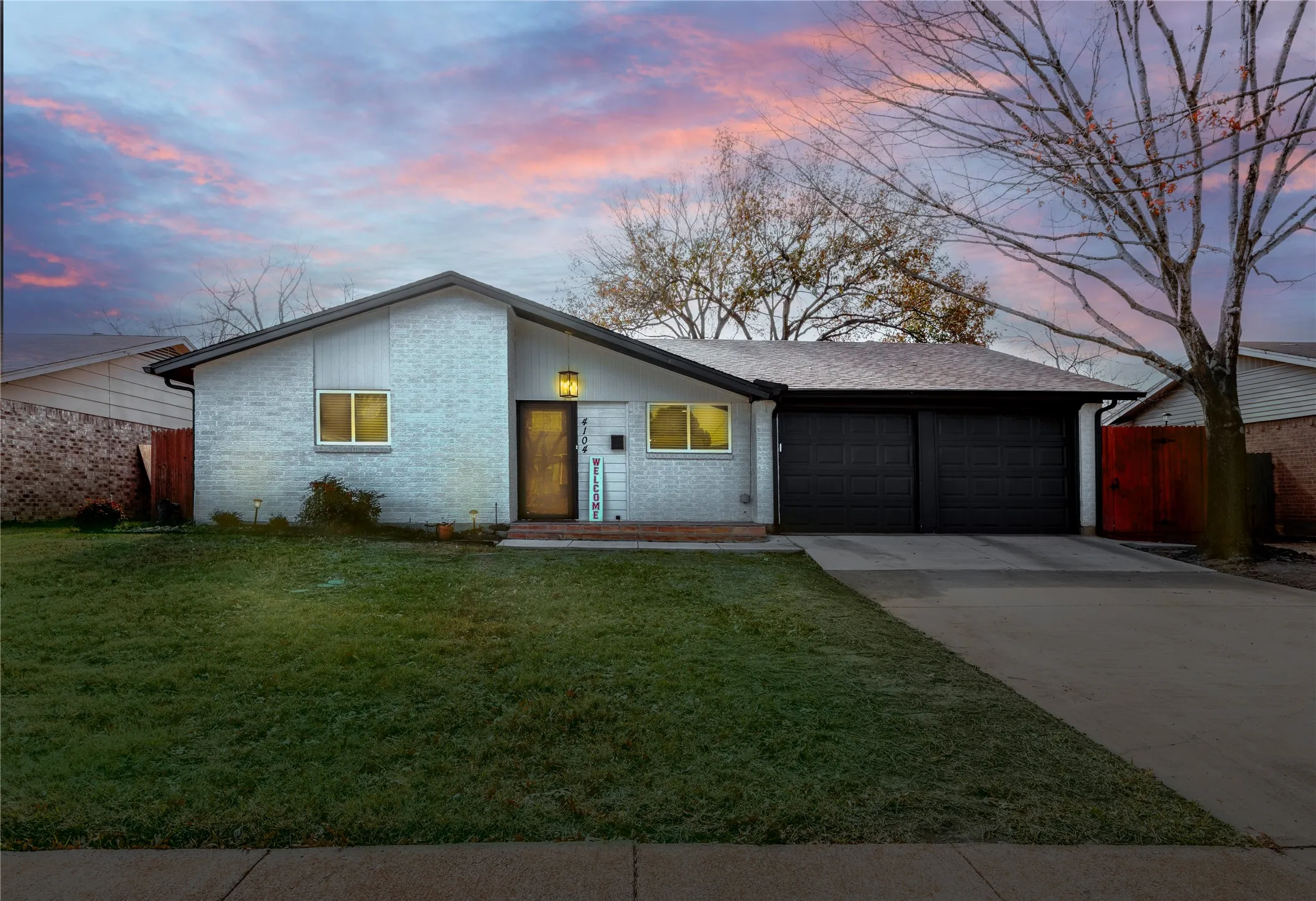 Single Family Residence For Sale in Dallas County , 4104 Tacoma Street, Irving, Texas 75062, 3 Bedroom, 2 Bathroom, 2 Garage spaces, 1,354 Sqft, built in 1966, Preowned, mls#21151526, Real Estate Agent in Irving, Homes For Sale in Dallas county, Homes For Sale in Irving, Realtor in Irving Texas, Real Estate Brokerage Independent Realty Texas, Luminita Cordes Realtor