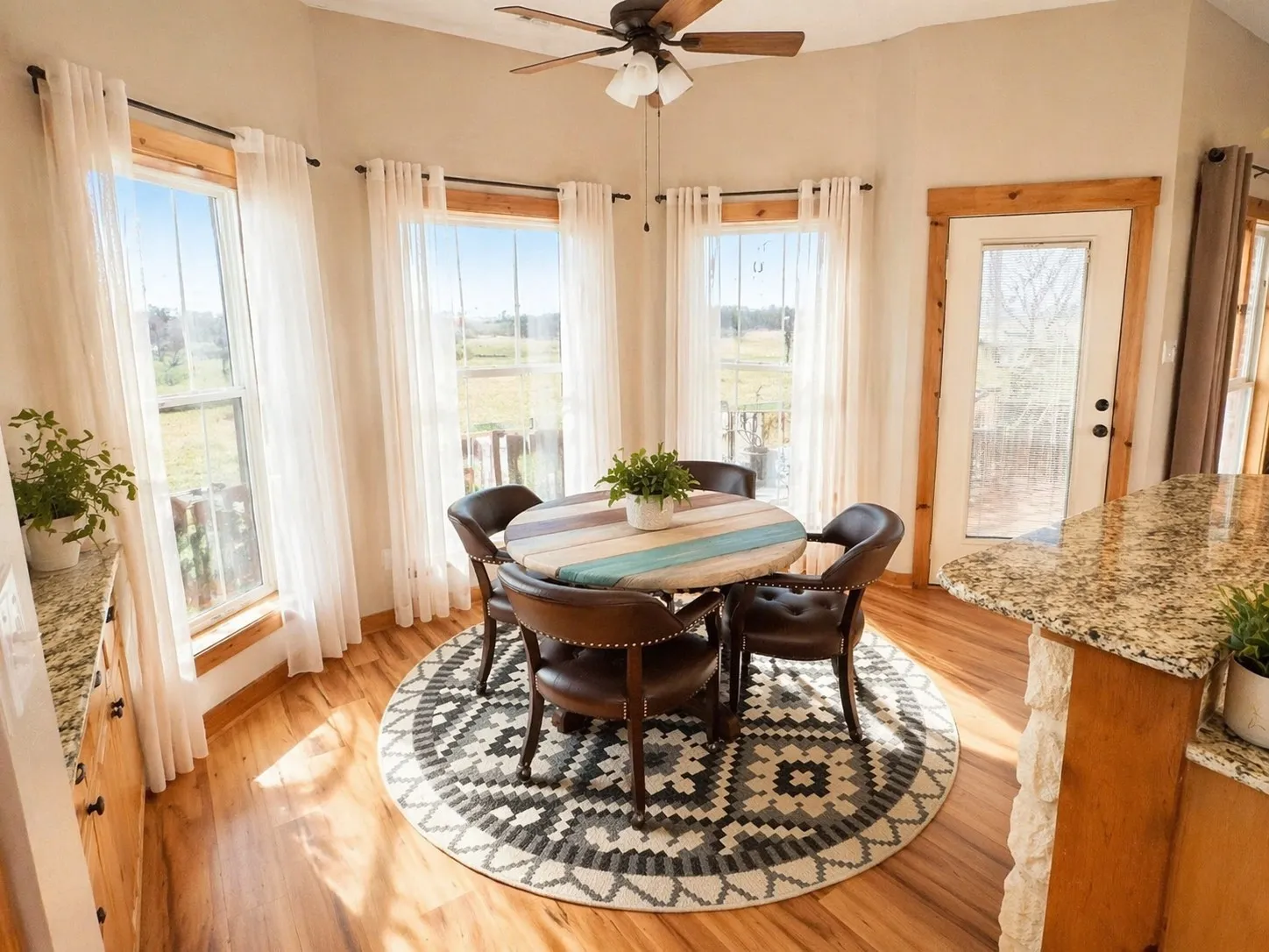 Breakfast area with views to backyard