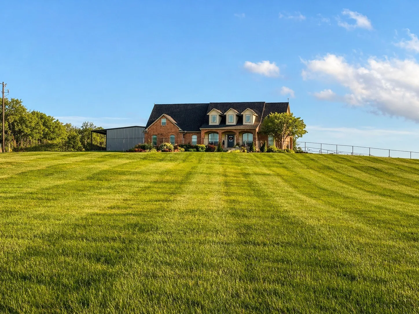 Beautiful country home ready for your horses, cattle, and humans