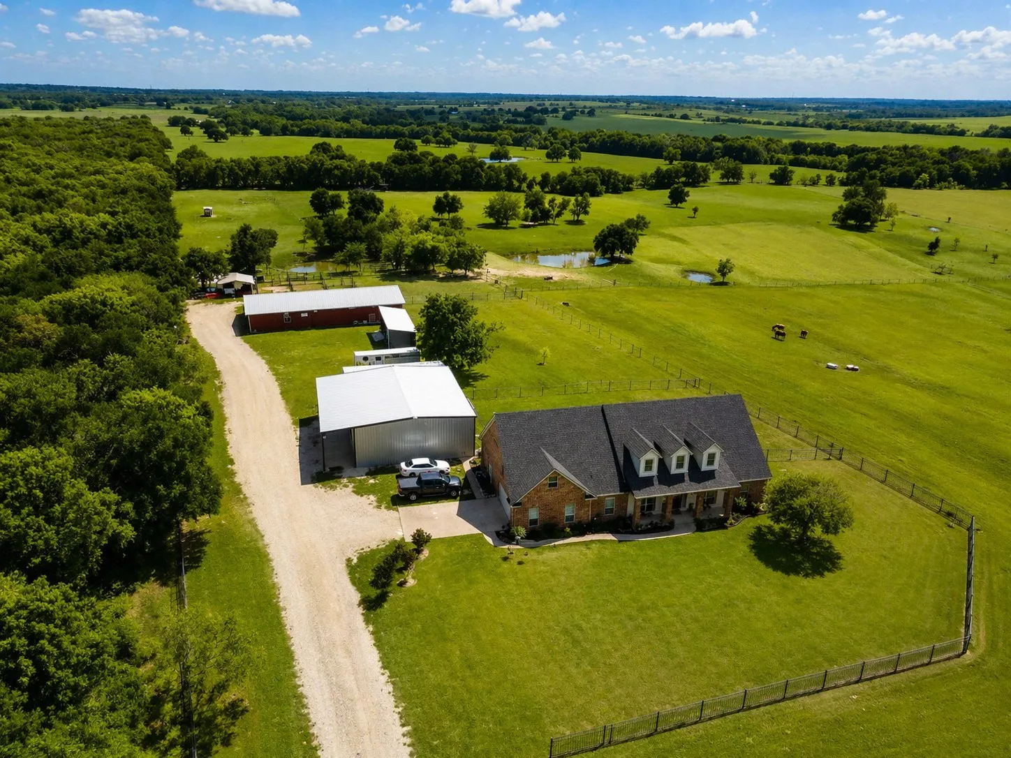 Single Family Residence For Sale in Hill County , 226 HCR 3321, Hubbard, Texas 76648, 4 Bedroom, 3 Bathroom, 2 Garage spaces, 2,835 Sqft, built in 2008, mls#21165329, Real Estate Agent in Hubbard, Homes For Sale in Hill county, Homes For Sale in Hubbard, Realtor in Hubbard Texas, Real Estate Brokerage Independent Realty Texas, Luminita Cordes Realtor