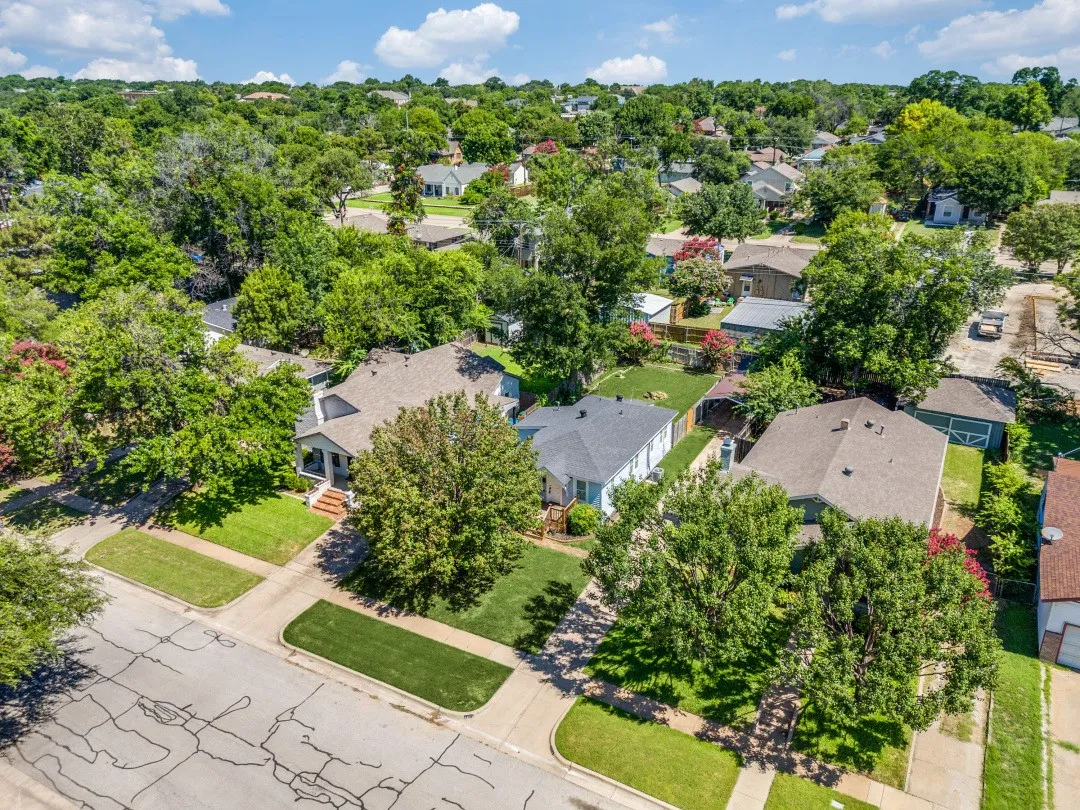 Improved Land For Sale in Tarrant County , 4812 Calmont Avenue, Fort Worth, Texas 76107, 0, 0, Garage spaces, 0 Sqft, built in 1932, Price $235,000, mls#21167933, Real Estate Agent in Fort Worth, Homes For Sale in Tarrant county, Homes For Sale in Fort Worth, Realtor in Fort Worth Texas, Real Estate Brokerage Independent Realty Texas, Luminita Cordes Realtor