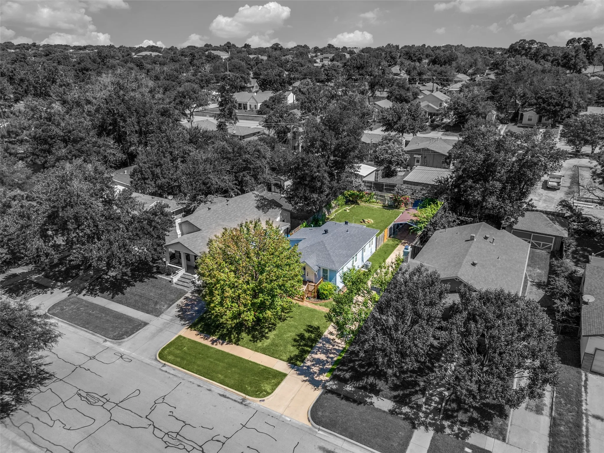 Improved Land For Sale in Tarrant County , 4812 Calmont Avenue, Fort Worth, Texas 76107, 0, 0, Garage spaces, 0 Sqft, built in 1932, Price $235,000, mls#21167933, Real Estate Agent in Fort Worth, Homes For Sale in Tarrant county, Homes For Sale in Fort Worth, Realtor in Fort Worth Texas, Real Estate Brokerage Independent Realty Texas, Luminita Cordes Realtor