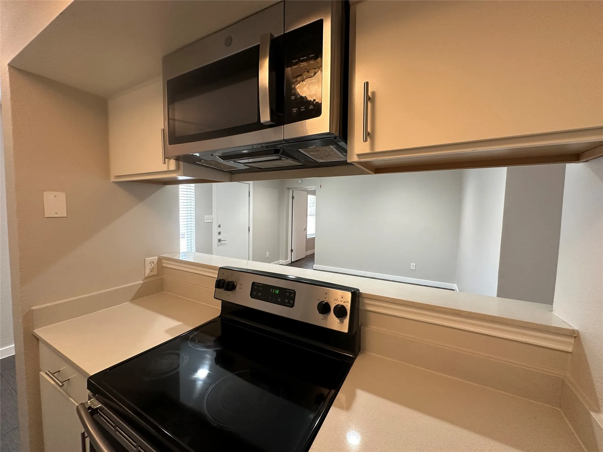 Apartment For Rent in Dallas County , 5408 Reiger Avenue 303, Dallas, Texas 75214, 2 Bedroom, 1 Bathroom, Garage spaces, 667 Sqft, built in 1986, Preowned, mls#21167975, Real Estate Agent in Dallas, Homes For Rent in Dallas county, Homes For Rent in Dallas, Realtor in Dallas Texas, Real Estate Brokerage Independent Realty Texas, Luminita Cordes Realtor