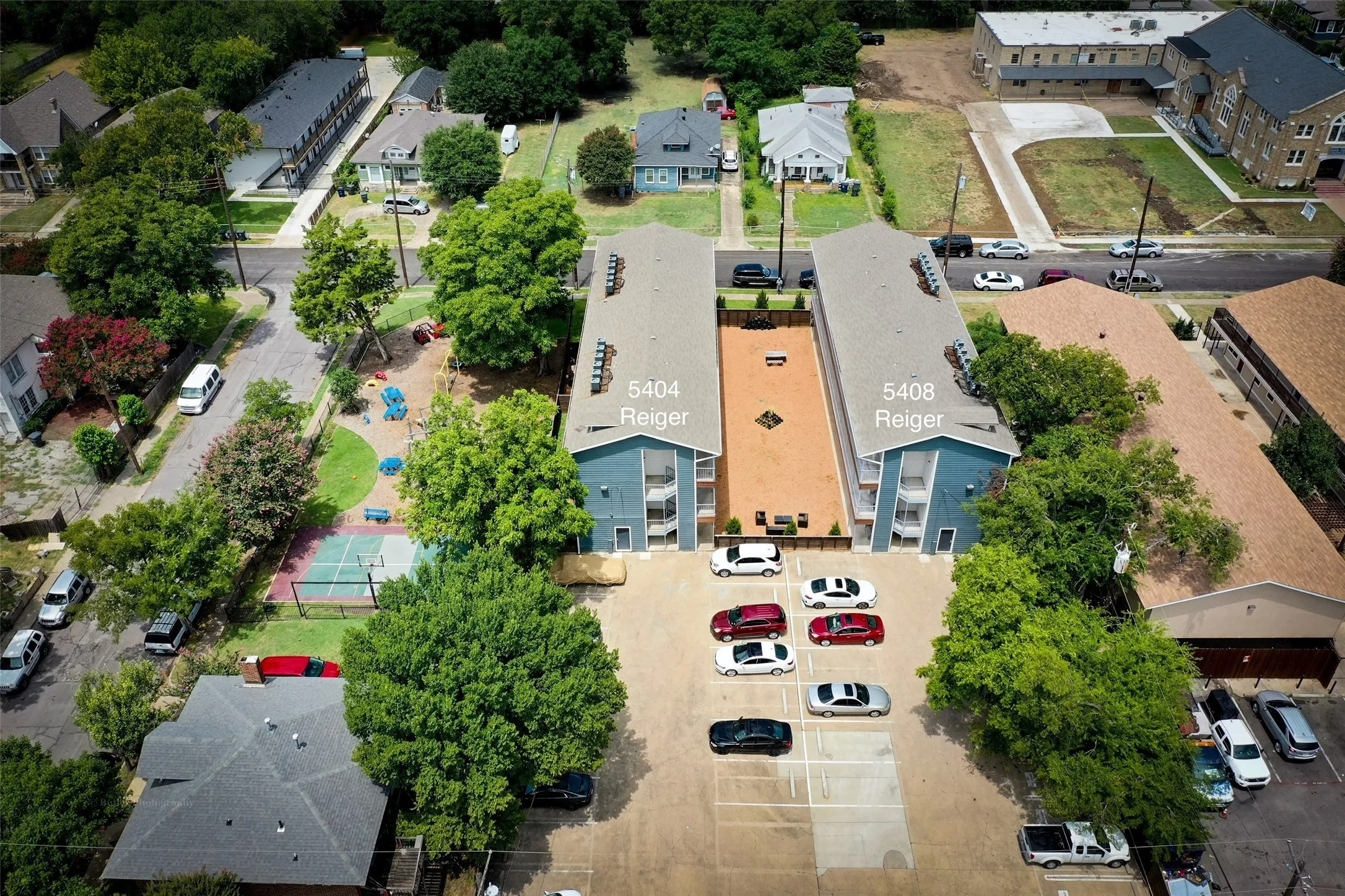Apartment For Rent in Dallas County , 5408 Reiger Avenue 303, Dallas, Texas 75214, 2 Bedroom, 1 Bathroom, Garage spaces, 667 Sqft, built in 1986, Preowned, mls#21167975, Real Estate Agent in Dallas, Homes For Rent in Dallas county, Homes For Rent in Dallas, Realtor in Dallas Texas, Real Estate Brokerage Independent Realty Texas, Luminita Cordes Realtor