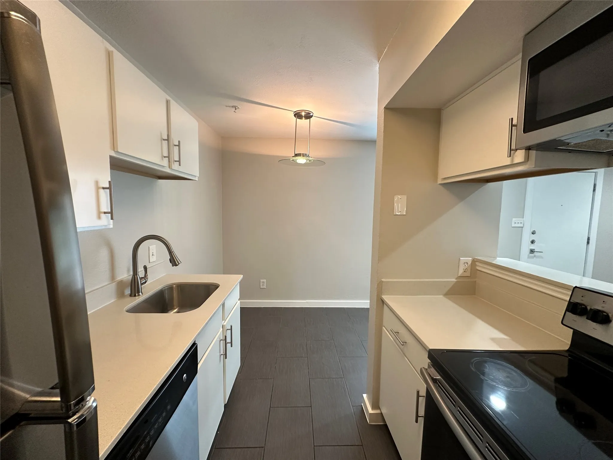 Apartment For Rent in Dallas County , 5408 Reiger Avenue 303, Dallas, Texas 75214, 2 Bedroom, 1 Bathroom, Garage spaces, 667 Sqft, built in 1986, Preowned, mls#21167975, Real Estate Agent in Dallas, Homes For Rent in Dallas county, Homes For Rent in Dallas, Realtor in Dallas Texas, Real Estate Brokerage Independent Realty Texas, Luminita Cordes Realtor
