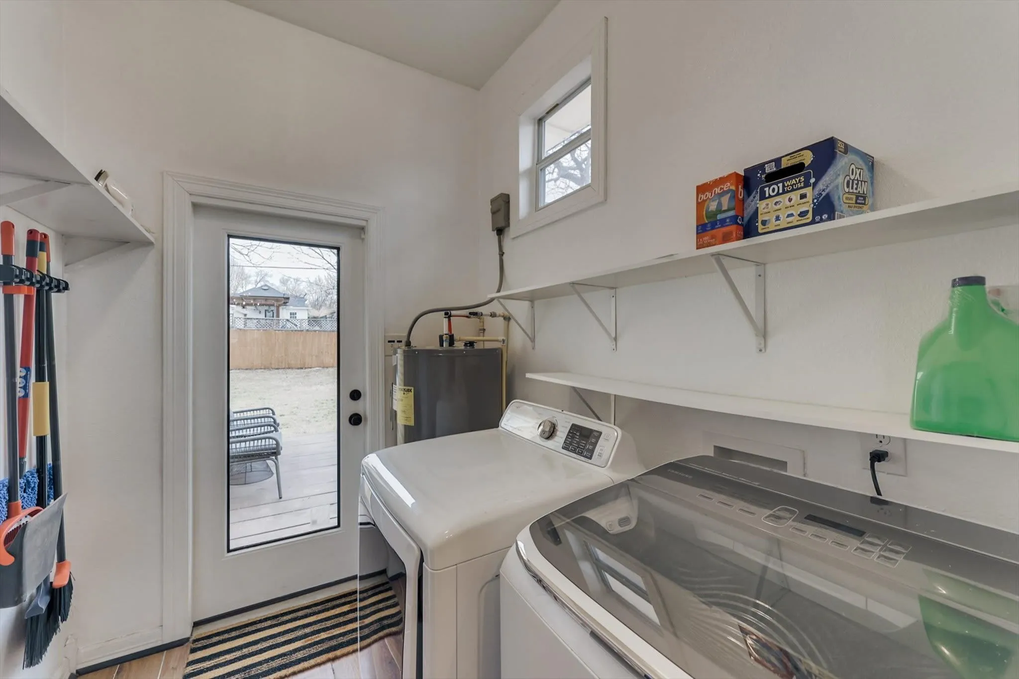 Single Family Residence For Sale in Dallas County , 909 Elsbeth Street, Dallas, Texas 75208, 3 Bedroom, 3 Bathroom, Garage spaces, 1,789 Sqft, built in 1945, mls#21168018, Real Estate Agent in Dallas, Homes For Sale in Dallas county, Homes For Sale in Dallas, Realtor in Dallas Texas, Real Estate Brokerage Independent Realty Texas, Luminita Cordes Realtor