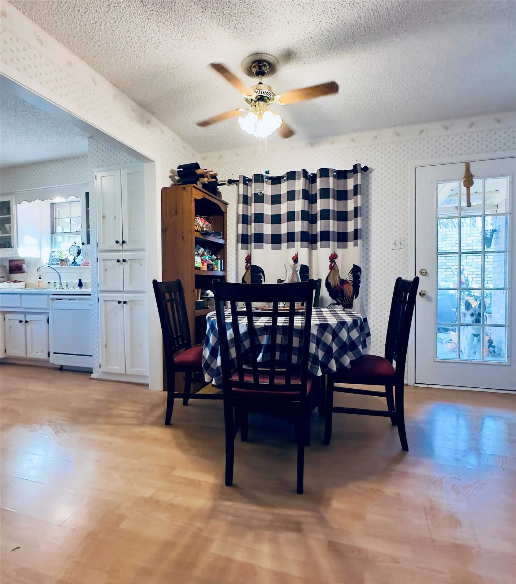 Single Family Residence For Sale in Hopkins County , 1413 Hickorywood Street, Sulphur Springs, Texas 75482, 2 Bedroom, 2 Bathroom, 3 Garage spaces, 1,654 Sqft, built in 1986, mls#21168040, Real Estate Agent in Sulphur Springs, Homes For Sale in Hopkins county, Homes For Sale in Sulphur Springs, Realtor in Sulphur Springs Texas, Real Estate Brokerage Independent Realty Texas, Luminita Cordes Realtor