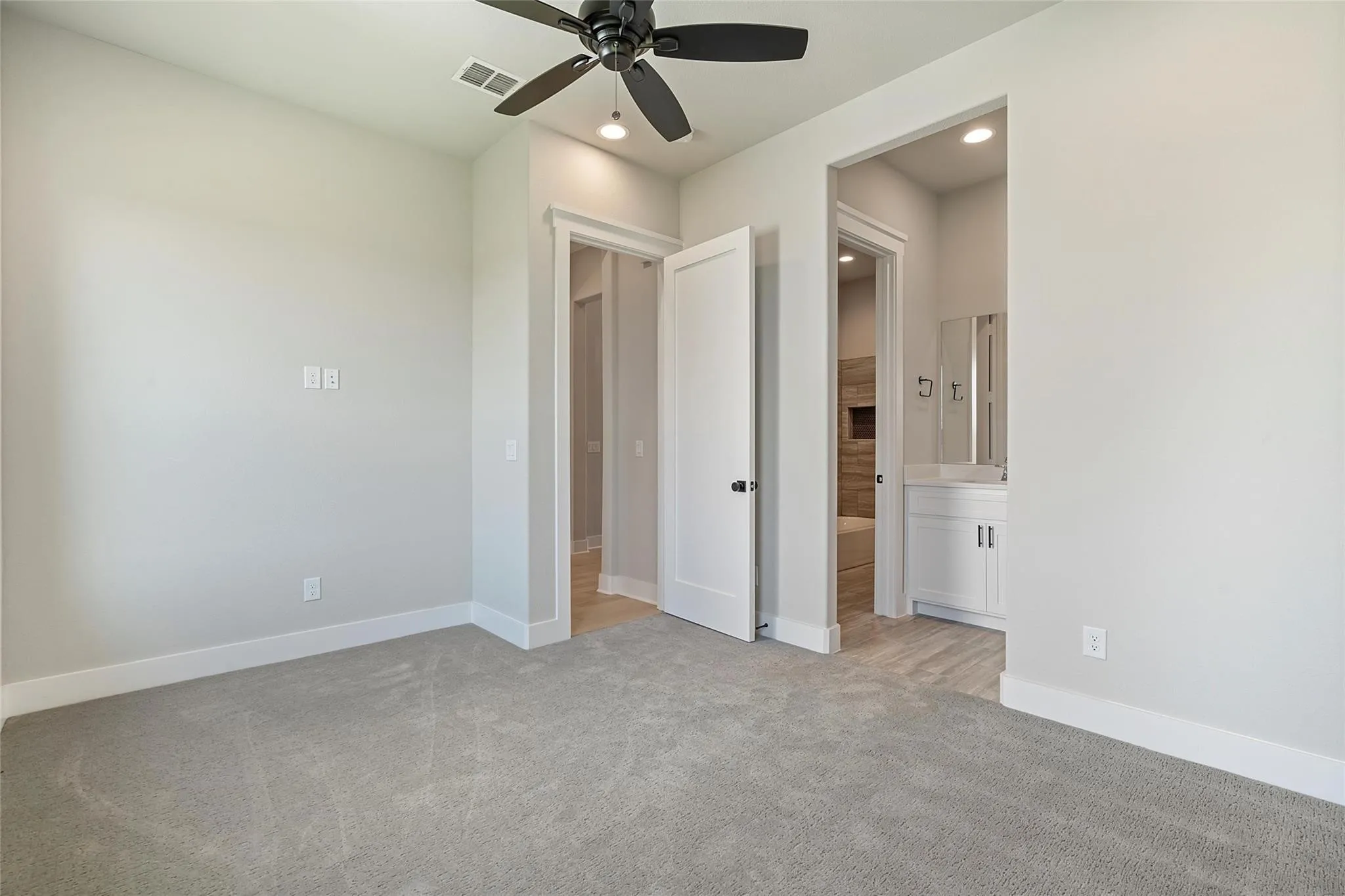 Single Family Residence For Sale in Hunt County , 4683 Christie Avenue, Caddo Mills, Texas 75135, 4 Bedrooms, 3 Bathrooms, 2 Garage spaces, 2,636 Sqft, built in 2023, Price $599,000, mls#21164587, Real Estate Agent in Caddo Mills, Homes For Sale in Hunt county, Homes For Sale in Caddo Mills, Realtor in Caddo Mills Texas, Real Estate Brokerage Independent Realty Texas, Luminita Cordes Realtor