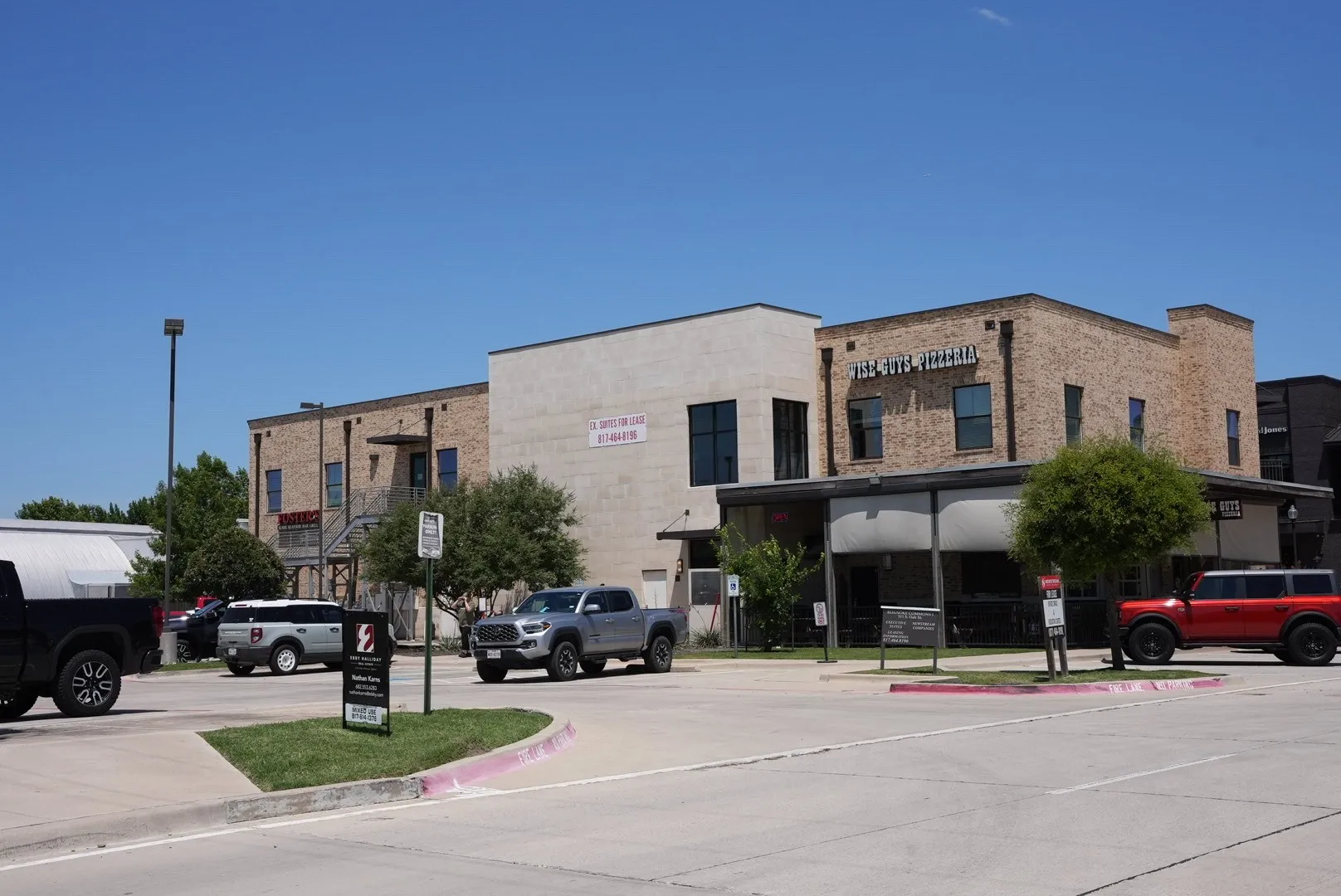 Business For Rent in Denton County , 311 S Oak Street 275.10, Roanoke, Texas 76262, 0, 0, Garage spaces, 0 Sqft, built in 2016, Preowned, Price $625, mls#21167996, Real Estate Agent in Roanoke, Homes For Rent in Denton county, Homes For Rent in Roanoke, Realtor in Roanoke Texas, Real Estate Brokerage Independent Realty Texas, Luminita Cordes Realtor