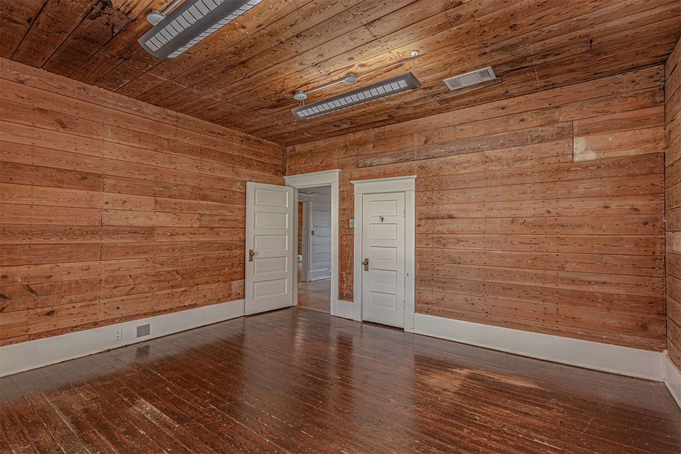 Office For Sale in Rockwall County , 3435 State Highway 276, Rockwall, Texas 75032, 0, 0, Garage spaces, 0 Sqft, built in 1912, Preowned, mls#21168079, Real Estate Agent in Rockwall, Homes For Sale in Rockwall county, Homes For Sale in Rockwall, Realtor in Rockwall Texas, Real Estate Brokerage Independent Realty Texas, Luminita Cordes Realtor