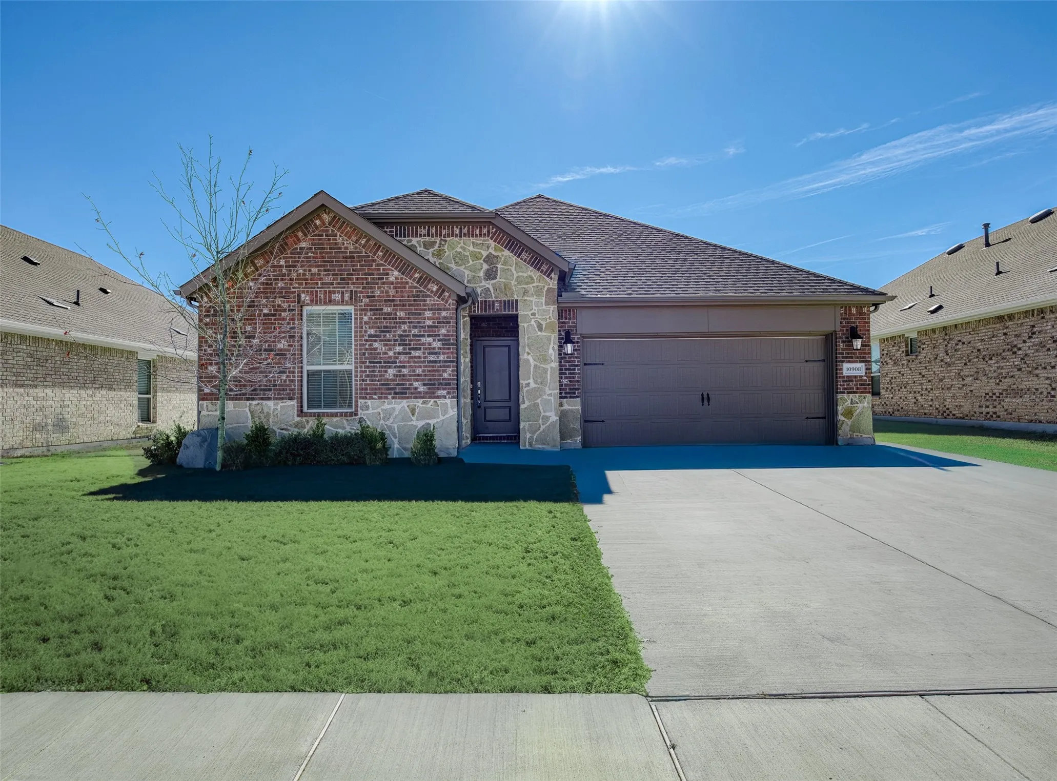Single Family Residence For Sale in Denton County , 10908 Summer Rain Boulevard, Aubrey, Texas 76227, 4 Bedroom, 3 Bathroom, 2 Garage spaces, 2,075 Sqft, built in 2022, mls#21160646, Real Estate Agent in Aubrey, Homes For Sale in Denton county, Homes For Sale in Aubrey, Realtor in Aubrey Texas, Real Estate Brokerage Independent Realty Texas, Luminita Cordes Realtor