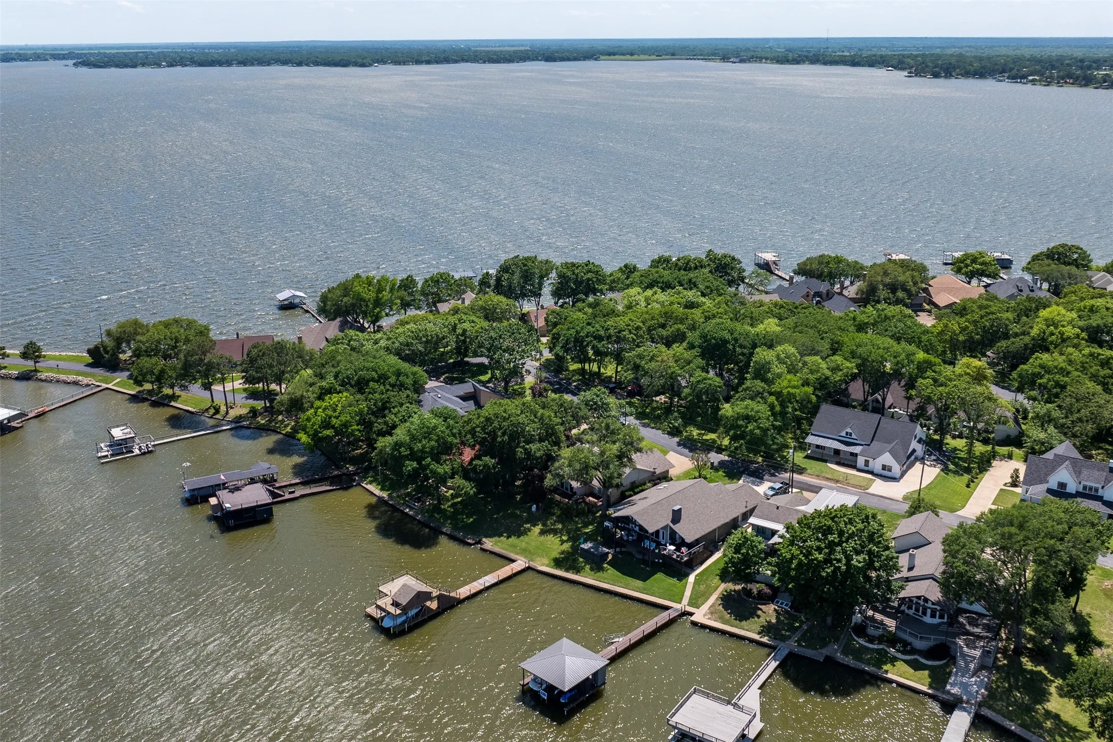 Unimproved Land For Sale in Henderson County , 697 Enchanted Isles Drive, Mabank, Texas 75156, 0, 0, Garage spaces, 0 Sqft, built in 0, mls#21164425, Real Estate Agent in Mabank, Homes For Sale in Henderson county, Homes For Sale in Mabank, Realtor in Mabank Texas, Real Estate Brokerage Independent Realty Texas, Luminita Cordes Realtor