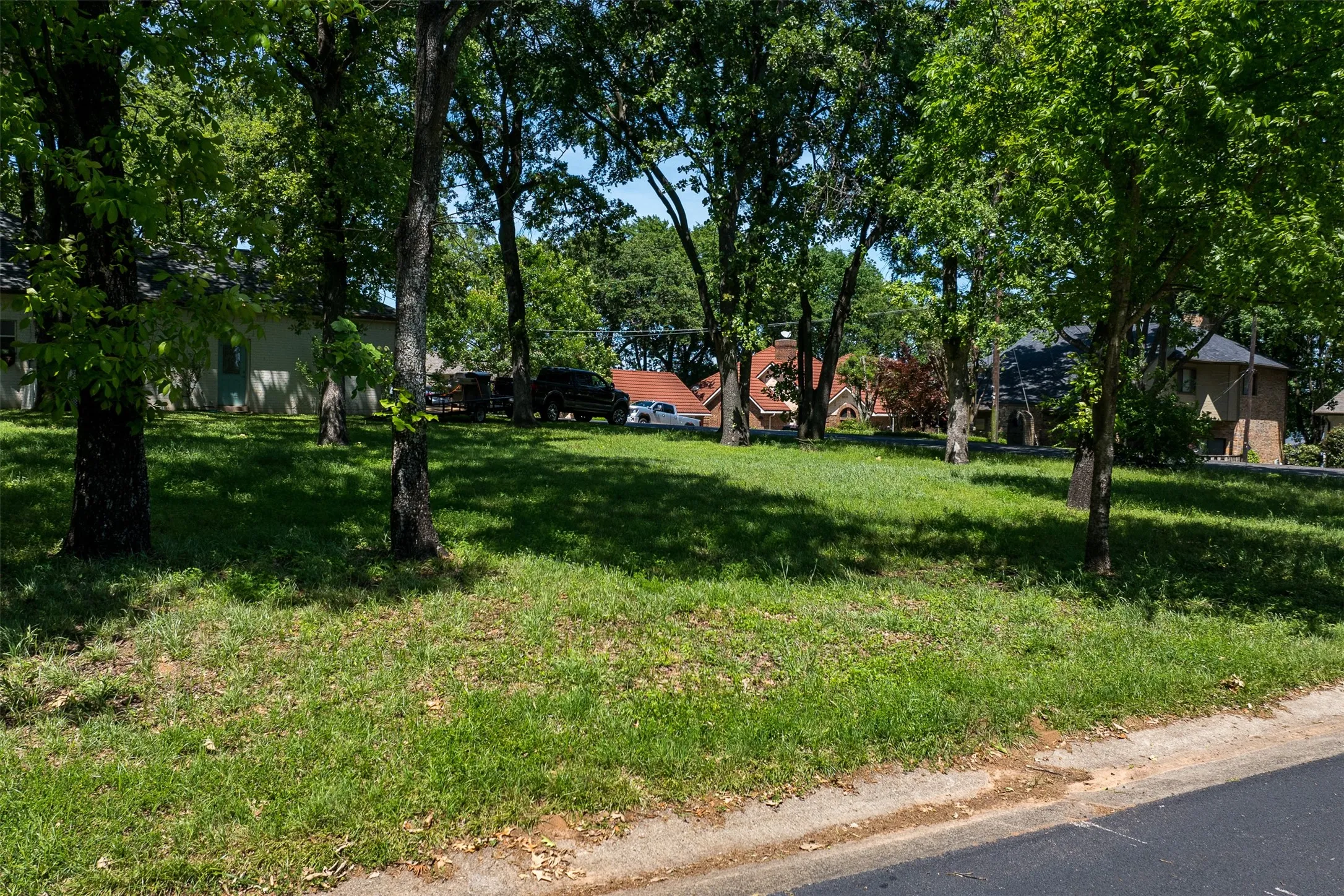 Unimproved Land For Sale in Henderson County , 697 Enchanted Isles Drive, Mabank, Texas 75156, 0, 0, Garage spaces, 0 Sqft, built in 0, mls#21164425, Real Estate Agent in Mabank, Homes For Sale in Henderson county, Homes For Sale in Mabank, Realtor in Mabank Texas, Real Estate Brokerage Independent Realty Texas, Luminita Cordes Realtor