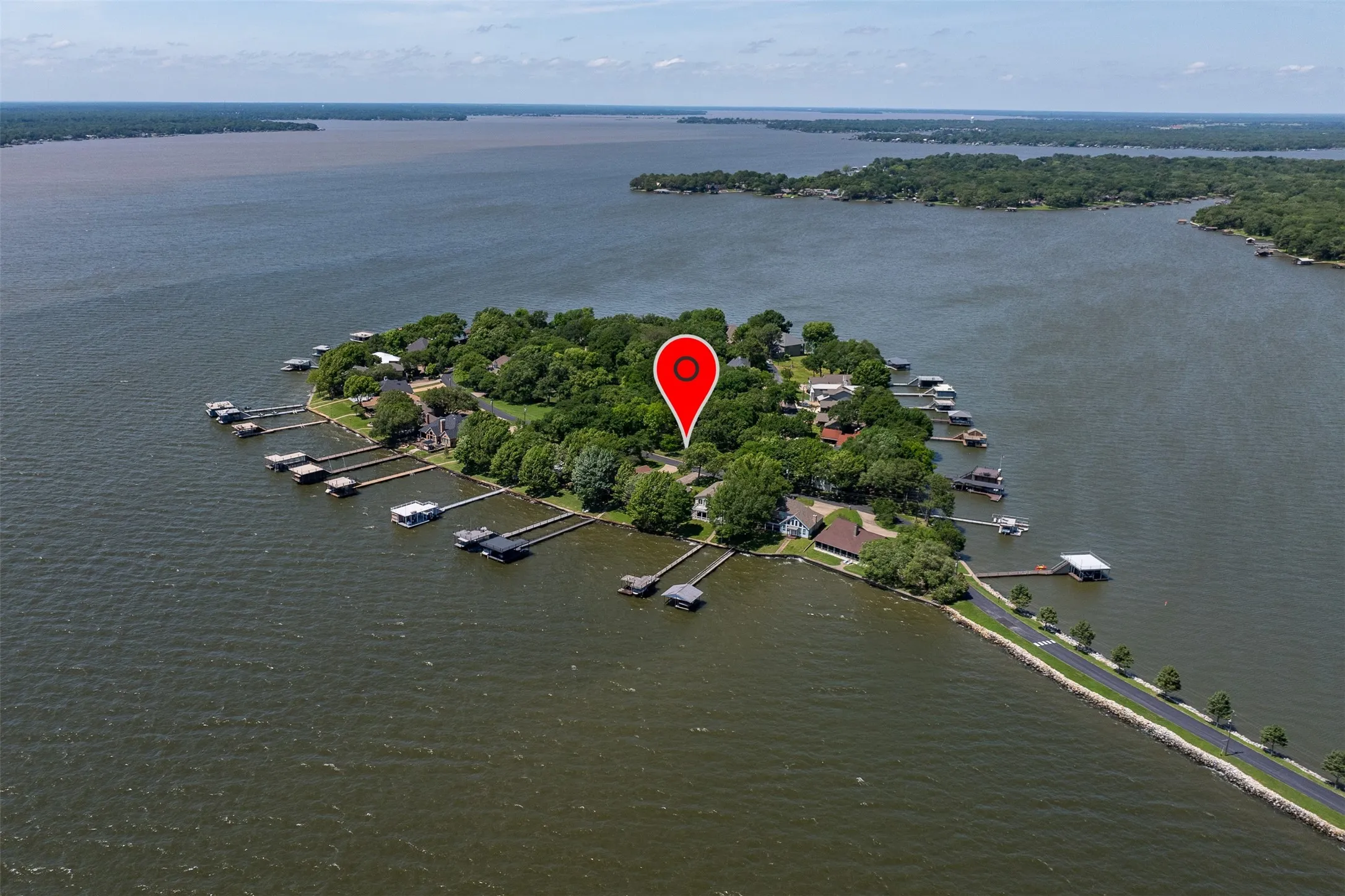 Unimproved Land For Sale in Henderson County , 697 Enchanted Isles Drive, Mabank, Texas 75156, 0, 0, Garage spaces, 0 Sqft, built in 0, mls#21164425, Real Estate Agent in Mabank, Homes For Sale in Henderson county, Homes For Sale in Mabank, Realtor in Mabank Texas, Real Estate Brokerage Independent Realty Texas, Luminita Cordes Realtor