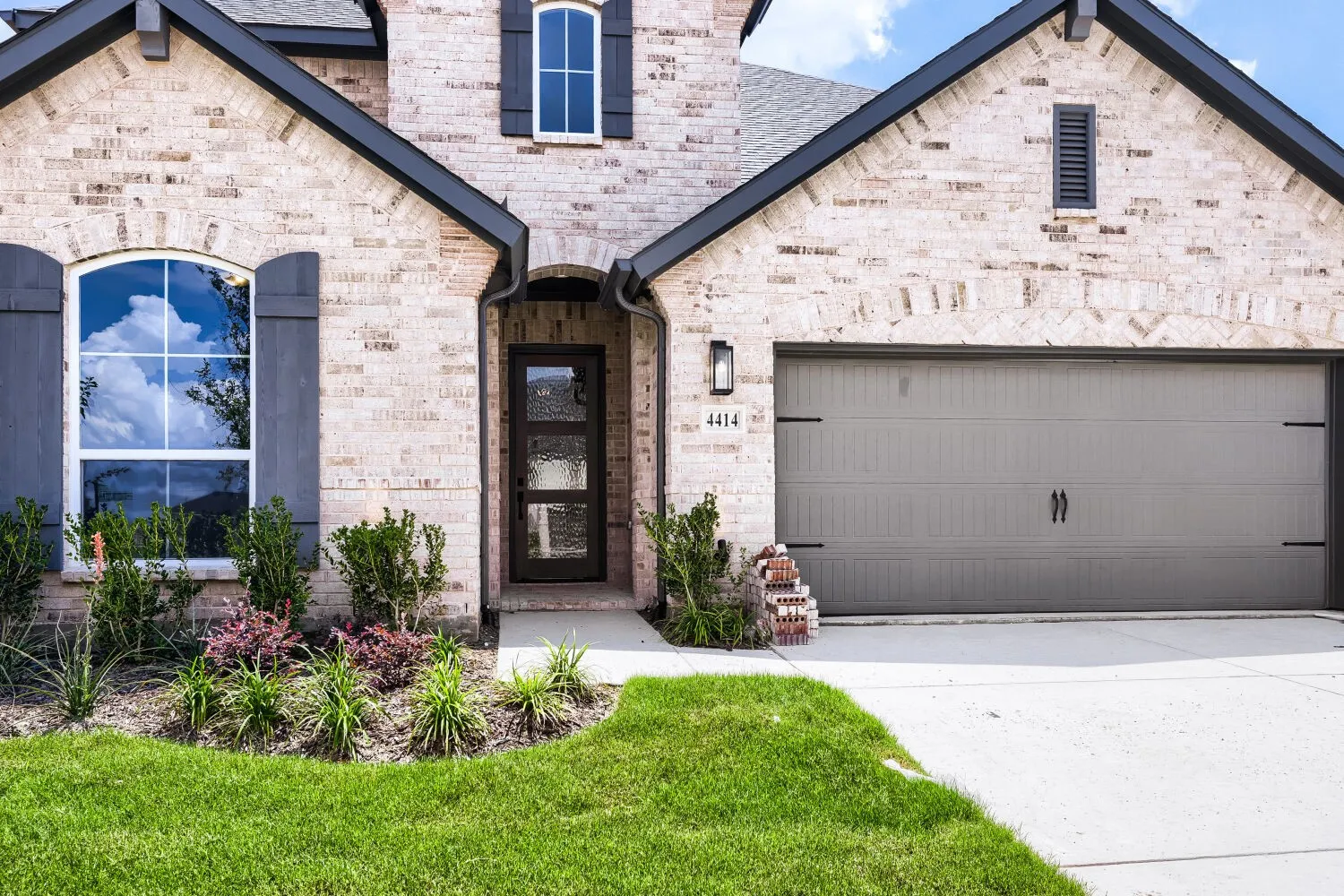 Single Family Residence For Sale in Denton County , 4414 Windy Point Road, Oak Point, Texas 75068, 4 Bedroom, 4 Bathroom, 2 Garage spaces, 3,022 Sqft, built in 2026, New Construction - Incomplete, mls#21168189, Real Estate Agent in Oak Point, Homes For Sale in Denton county, Homes For Sale in Oak Point, Realtor in Oak Point Texas, Real Estate Brokerage Independent Realty Texas, Luminita Cordes Realtor