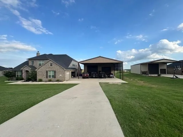 Single Family Residence For Sale in Denton County , 13508 Summer Moon Trail, Ponder, Texas 76259, 4 Bedrooms, 4 Bathrooms, 8 Garage spaces, 3,321 Sqft, built in 2020, Preowned, Price $850,000, mls#21167332, Real Estate Agent in Ponder, Homes For Sale in Denton county, Homes For Sale in Ponder, Realtor in Ponder Texas, Real Estate Brokerage Independent Realty Texas, Luminita Cordes Realtor