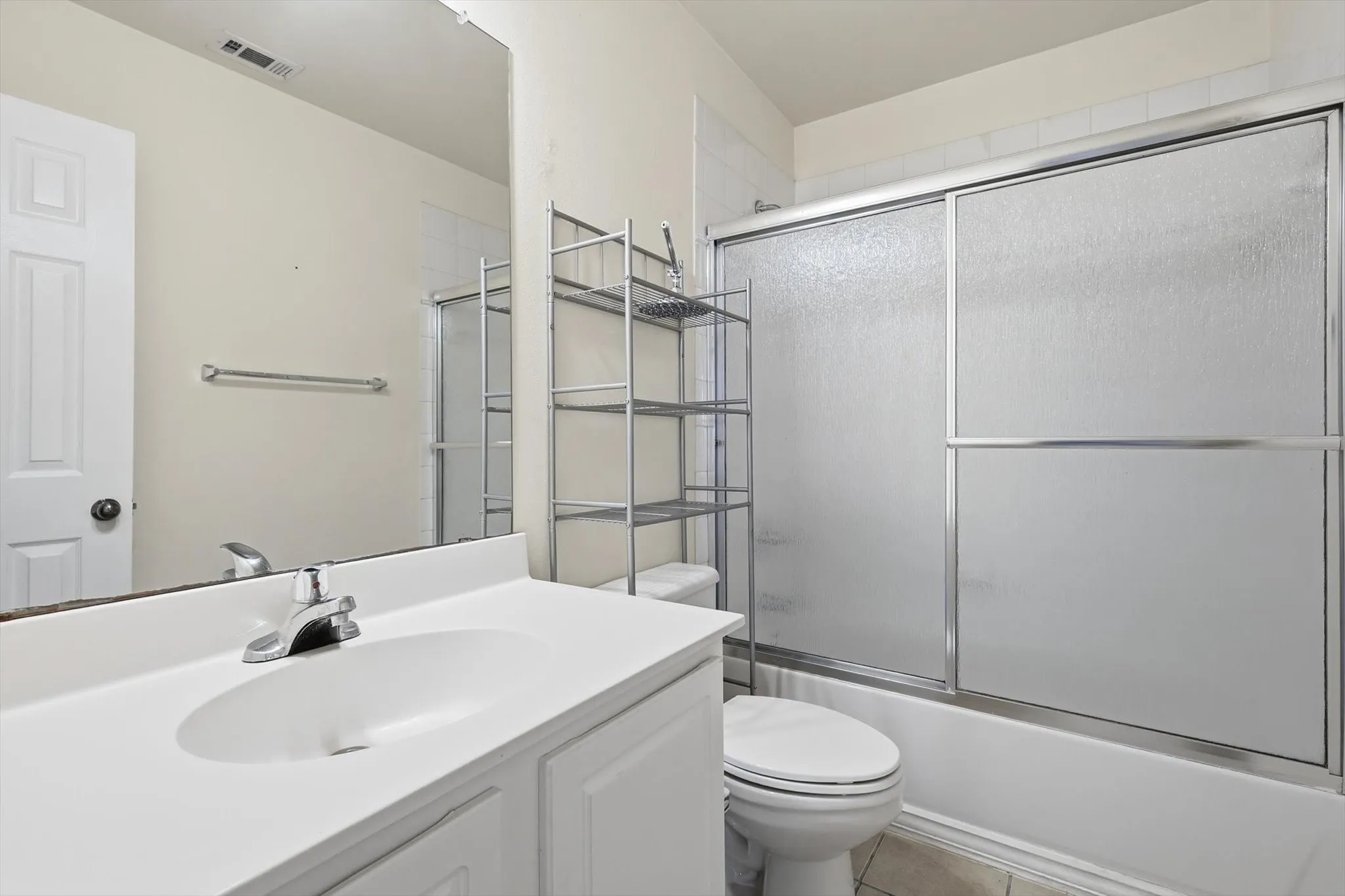 Townhouse For Sale in Dallas County , 908 Plaza Lane, Richardson, Texas 75080, 3 Bedrooms, 3 Bathrooms, 2 Garage spaces, 1,618 Sqft, built in 2004, Preowned, Price $299,900, mls#21159283, Real Estate Agent in Richardson, Homes For Sale in Dallas county, Homes For Sale in Richardson, Realtor in Richardson Texas, Real Estate Brokerage Independent Realty Texas, Luminita Cordes Realtor