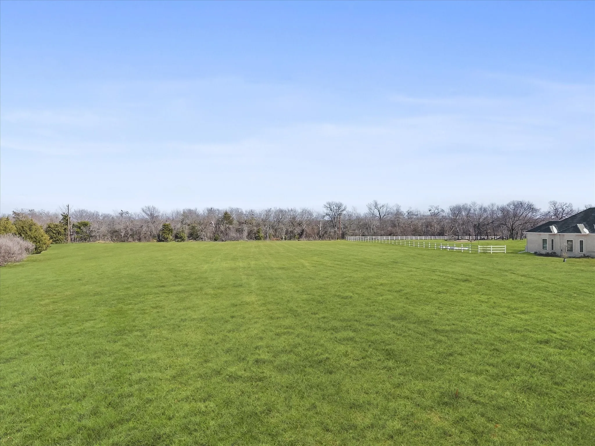 View of yard with a view of rural / pastoral area