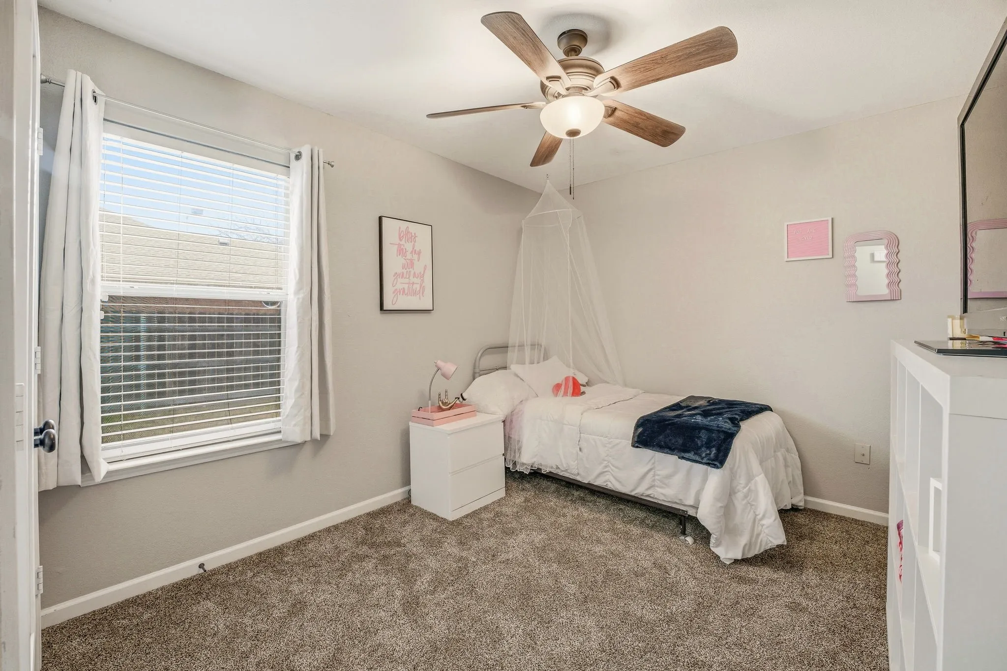 Single Family Residence For Sale in Hood County , 3005 Stroll Drive, Granbury, Texas 76049, 4 Bedroom, 2 Bathroom, 2 Garage spaces, 1,806 Sqft, built in 2005, mls#21166003, Real Estate Agent in Granbury, Homes For Sale in Hood county, Homes For Sale in Granbury, Realtor in Granbury Texas, Real Estate Brokerage Independent Realty Texas, Luminita Cordes Realtor