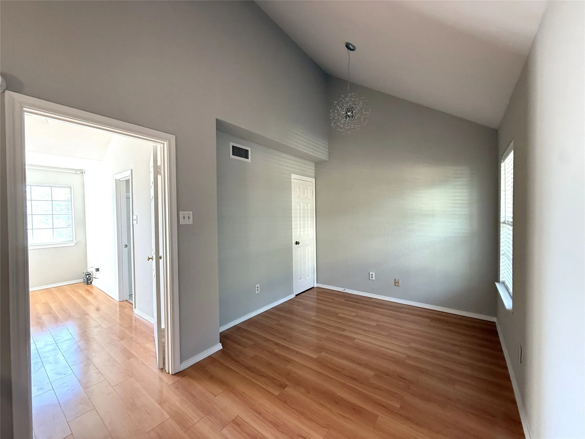 Condominium For Sale in Dallas County , 5325 Bent Tree Forest Drive 2230, Dallas, Texas 75248, 1 Bedroom, 2 Bathrooms, Garage spaces, 1,028 Sqft, built in 1983, Preowned, Price $159,900, mls#21167264, Real Estate Agent in Dallas, Homes For Sale in Dallas county, Homes For Sale in Dallas, Realtor in Dallas Texas, Real Estate Brokerage Independent Realty Texas, Luminita Cordes Realtor