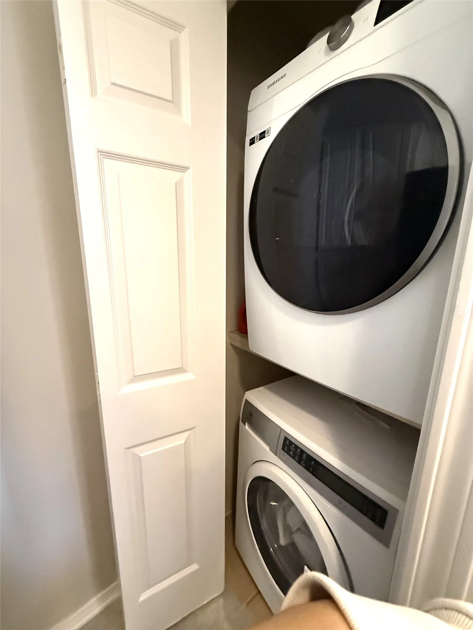 Condominium For Sale in Dallas County , 5325 Bent Tree Forest Drive 2230, Dallas, Texas 75248, 1 Bedroom, 2 Bathrooms, Garage spaces, 1,028 Sqft, built in 1983, Preowned, Price $159,900, mls#21167264, Real Estate Agent in Dallas, Homes For Sale in Dallas county, Homes For Sale in Dallas, Realtor in Dallas Texas, Real Estate Brokerage Independent Realty Texas, Luminita Cordes Realtor