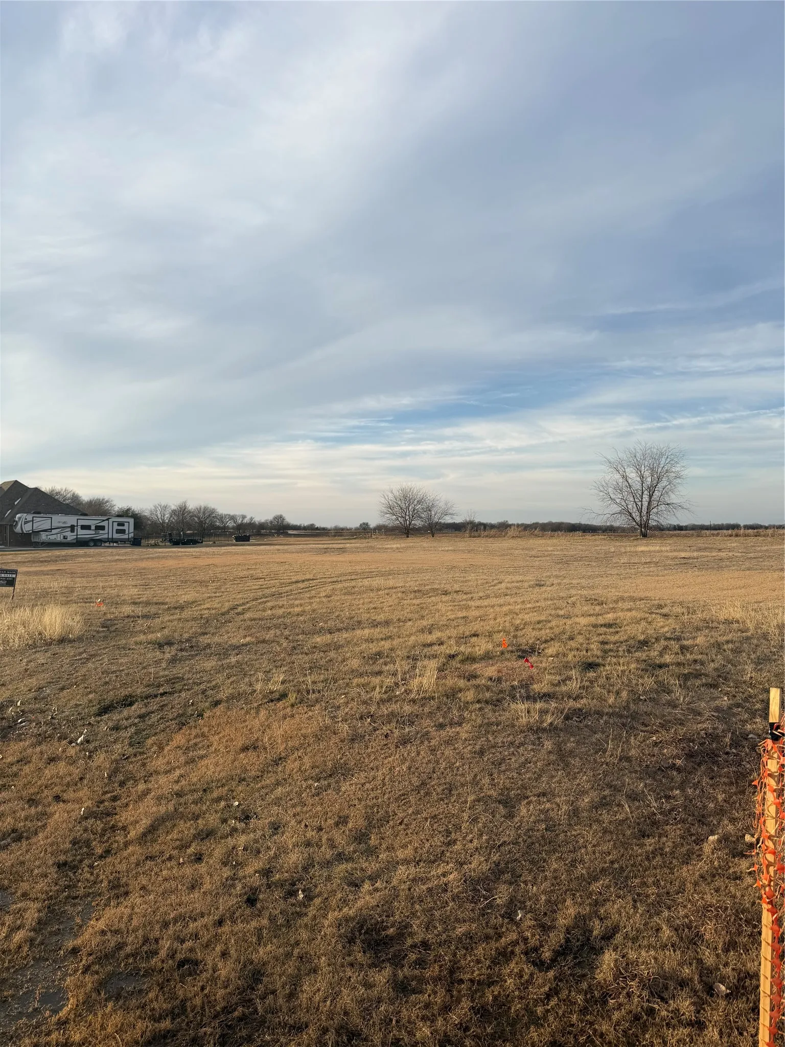 View of yard with a view of countryside