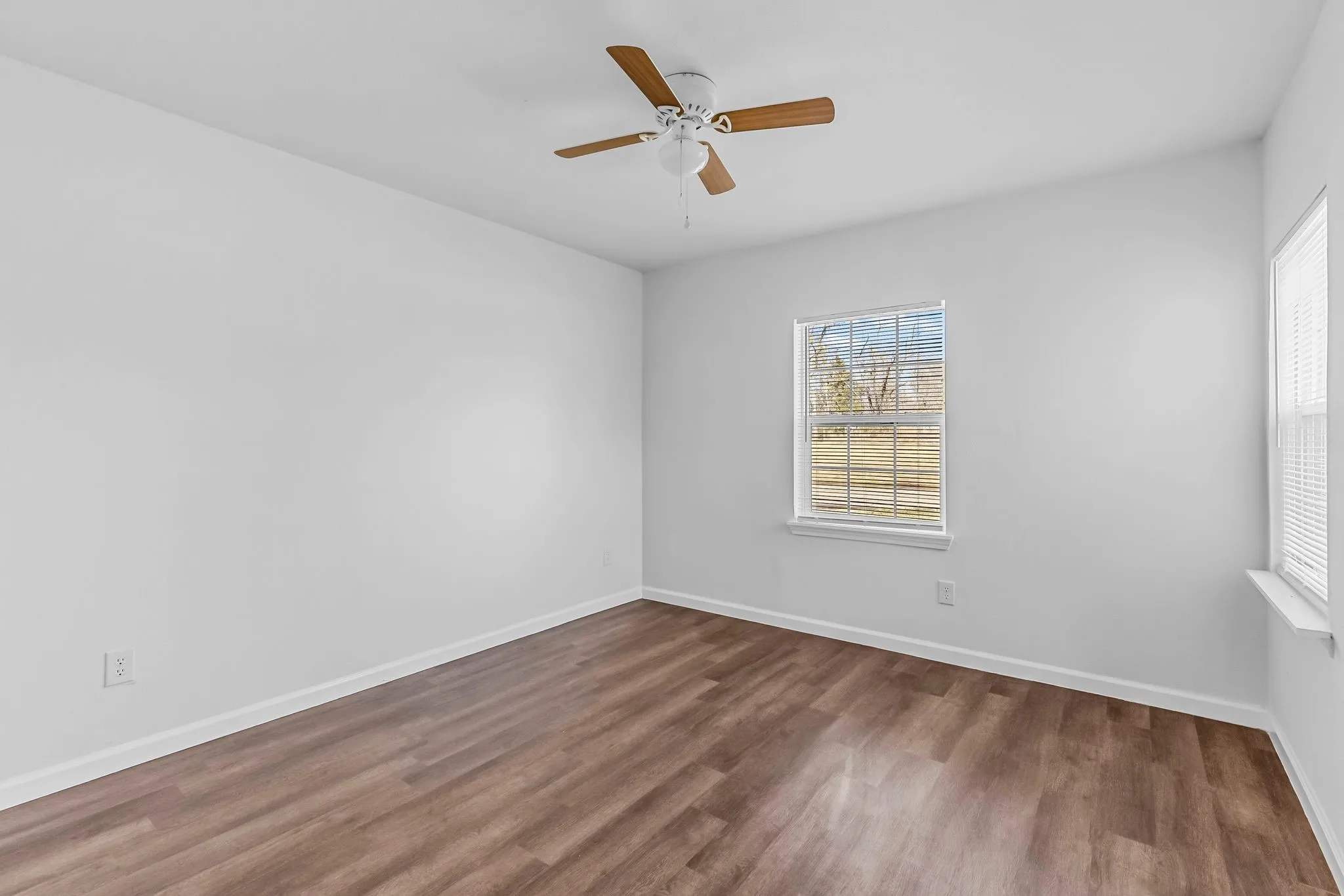 Single Family Residence For Sale in Hunt County , 2117 Frazier Street, Greenville, Texas 75401, 4 Bedrooms, 2 Bathrooms, Garage spaces, 1,259 Sqft, built in 1965, Price $189,000, mls#21168435, Real Estate Agent in Greenville, Homes For Sale in Hunt county, Homes For Sale in Greenville, Realtor in Greenville Texas, Real Estate Brokerage Independent Realty Texas, Luminita Cordes Realtor