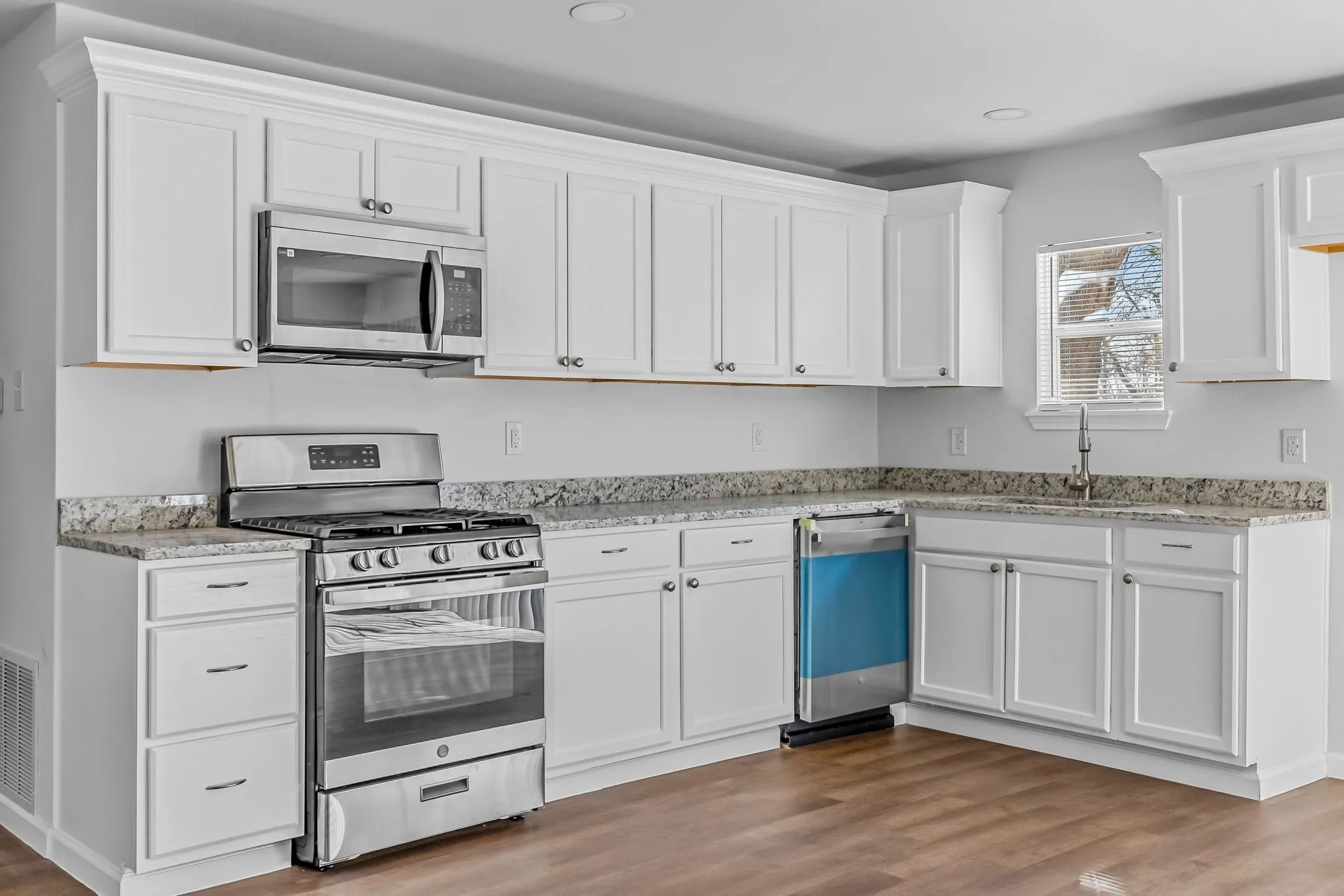 Single Family Residence For Sale in Hunt County , 2117 Frazier Street, Greenville, Texas 75401, 4 Bedrooms, 2 Bathrooms, Garage spaces, 1,259 Sqft, built in 1965, Price $189,000, mls#21168435, Real Estate Agent in Greenville, Homes For Sale in Hunt county, Homes For Sale in Greenville, Realtor in Greenville Texas, Real Estate Brokerage Independent Realty Texas, Luminita Cordes Realtor