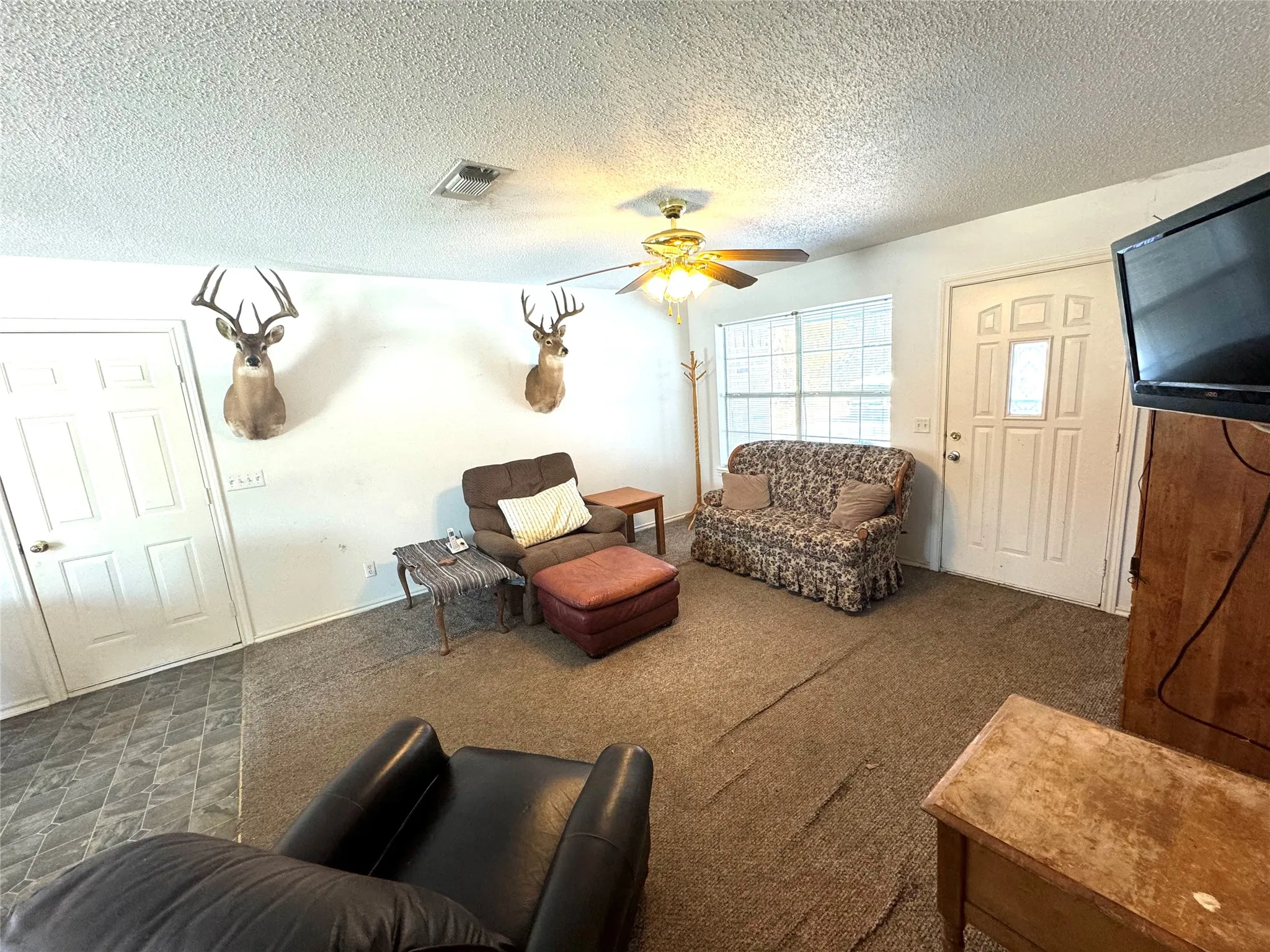 Single Family Residence For Sale in Fannin County , 205 County Road 1135, Ravenna, Texas 75476, 2 Bedroom, 1 Bathroom, Garage spaces, 962 Sqft, built in 1999, mls#21168518, Real Estate Agent in Ravenna, Homes For Sale in Fannin county, Homes For Sale in Ravenna, Realtor in Ravenna Texas, Real Estate Brokerage Independent Realty Texas, Luminita Cordes Realtor