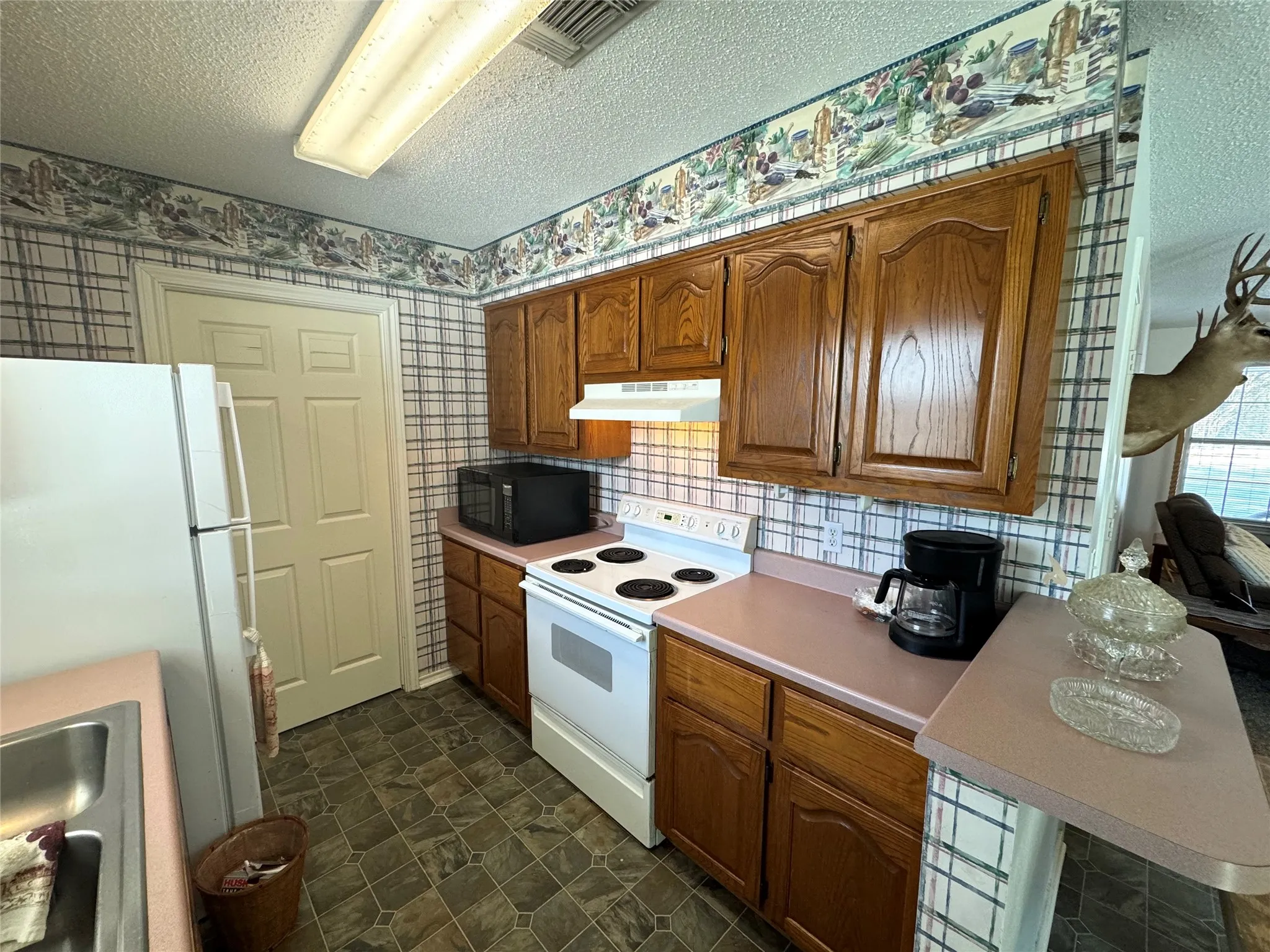 Single Family Residence For Sale in Fannin County , 205 County Road 1135, Ravenna, Texas 75476, 2 Bedroom, 1 Bathroom, Garage spaces, 962 Sqft, built in 1999, mls#21168518, Real Estate Agent in Ravenna, Homes For Sale in Fannin county, Homes For Sale in Ravenna, Realtor in Ravenna Texas, Real Estate Brokerage Independent Realty Texas, Luminita Cordes Realtor