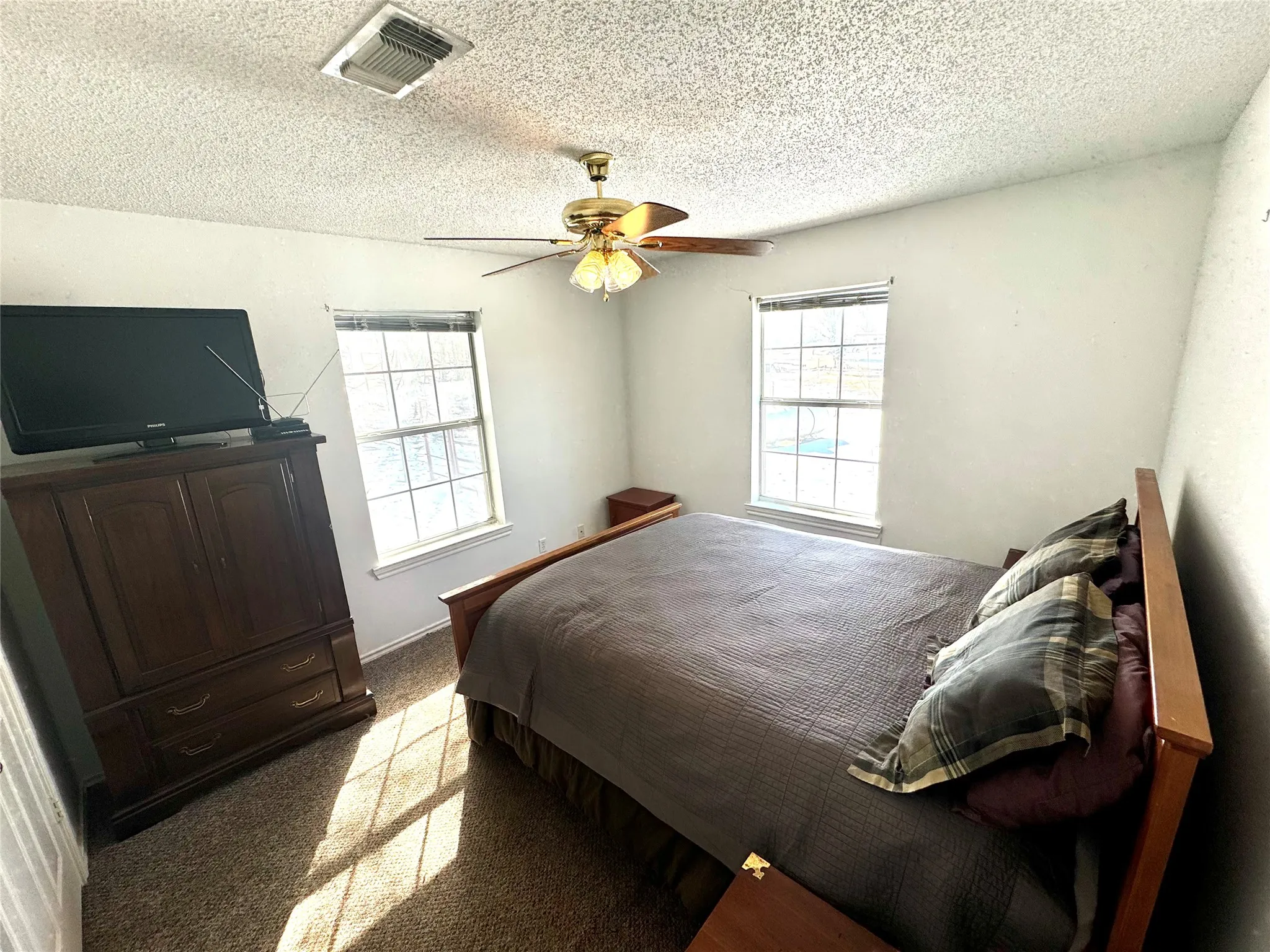 Single Family Residence For Sale in Fannin County , 205 County Road 1135, Ravenna, Texas 75476, 2 Bedroom, 1 Bathroom, Garage spaces, 962 Sqft, built in 1999, mls#21168518, Real Estate Agent in Ravenna, Homes For Sale in Fannin county, Homes For Sale in Ravenna, Realtor in Ravenna Texas, Real Estate Brokerage Independent Realty Texas, Luminita Cordes Realtor