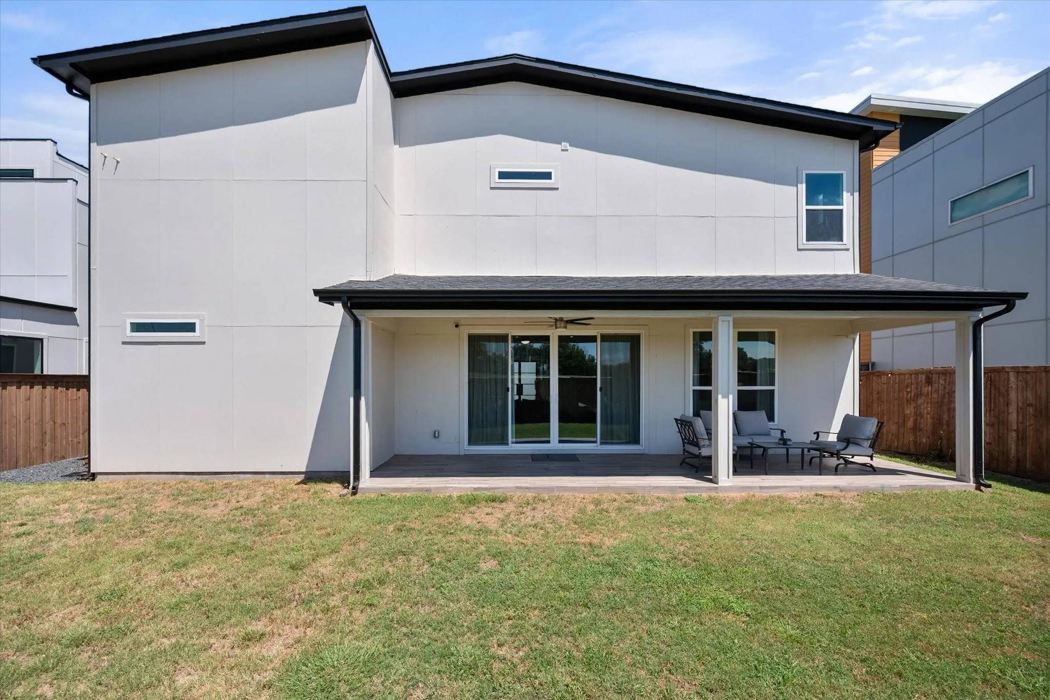 Single Family Residence For Rent in Dallas County , 4029 Ivanhoe Lane, Dallas, Texas 75212, 5 Bedrooms, 4 Bathrooms, 2 Garage spaces, 3,868 Sqft, built in 2023, Preowned, Price $6,500, mls#21164120, Real Estate Agent in Dallas, Homes For Rent in Dallas county, Homes For Rent in Dallas, Realtor in Dallas Texas, Real Estate Brokerage Independent Realty Texas, Luminita Cordes Realtor
