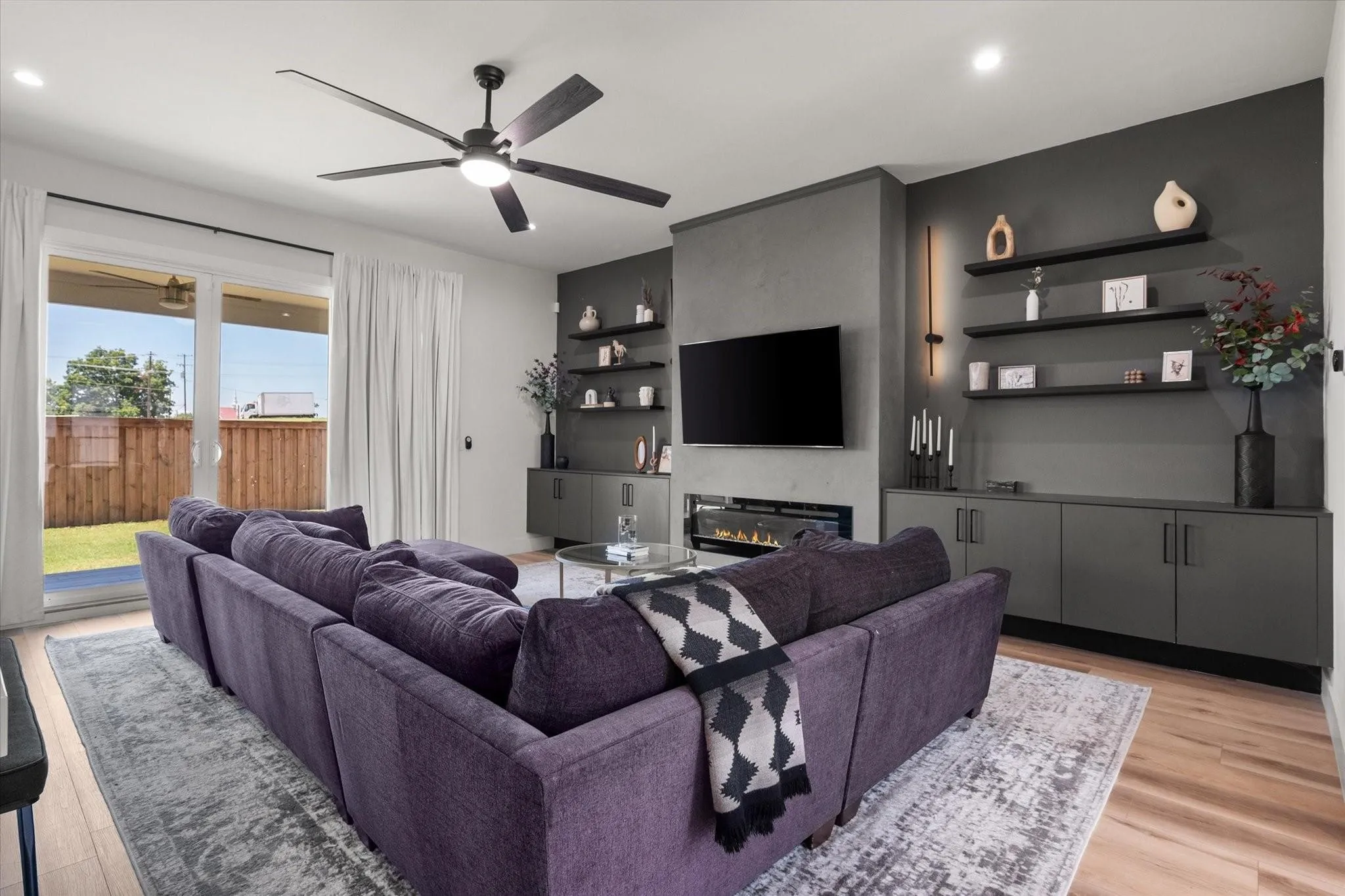 Single Family Residence For Rent in Dallas County , 4029 Ivanhoe Lane, Dallas, Texas 75212, 5 Bedrooms, 4 Bathrooms, 2 Garage spaces, 3,868 Sqft, built in 2023, Preowned, Price $6,500, mls#21164120, Real Estate Agent in Dallas, Homes For Rent in Dallas county, Homes For Rent in Dallas, Realtor in Dallas Texas, Real Estate Brokerage Independent Realty Texas, Luminita Cordes Realtor