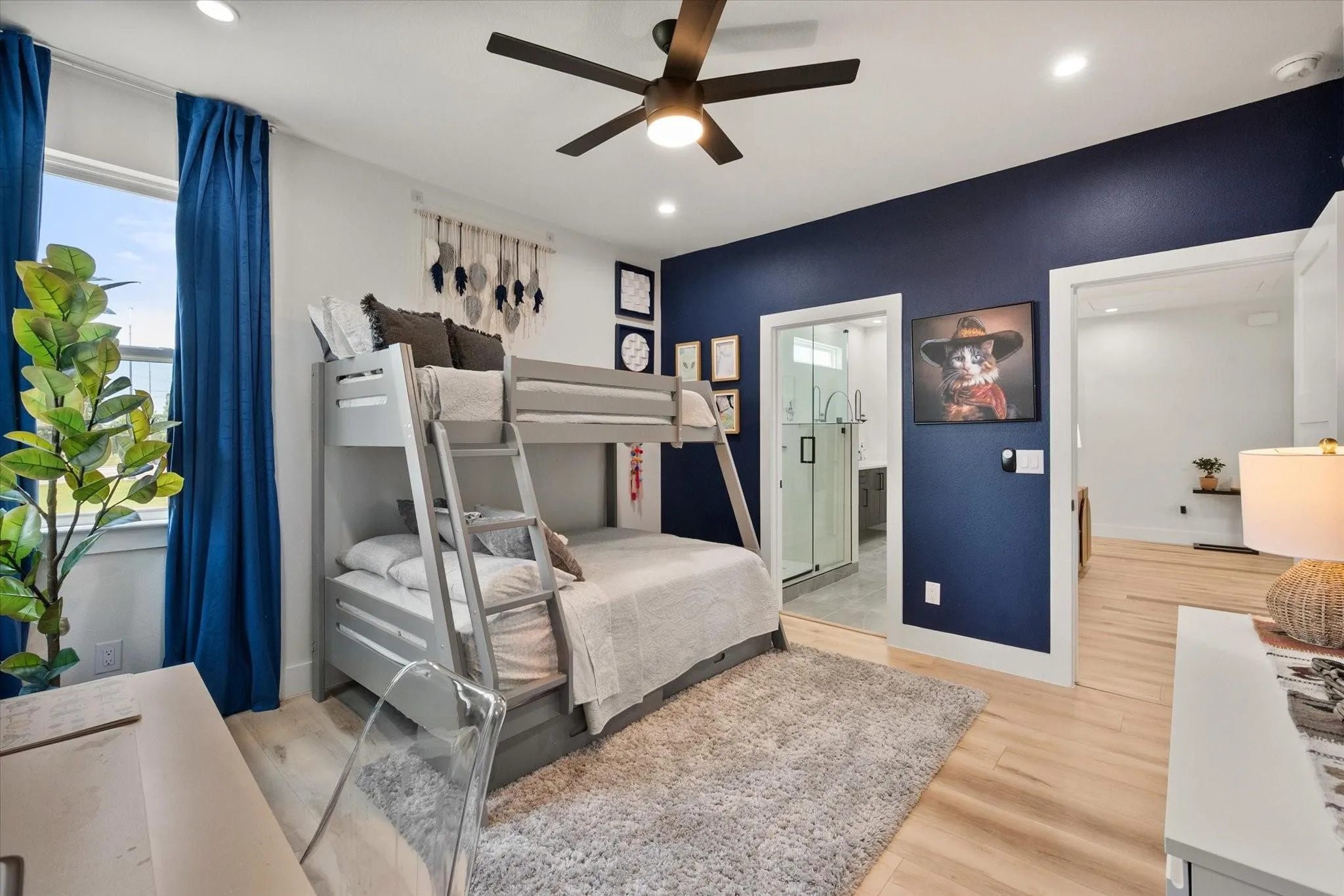 Single Family Residence For Rent in Dallas County , 4029 Ivanhoe Lane, Dallas, Texas 75212, 5 Bedrooms, 4 Bathrooms, 2 Garage spaces, 3,868 Sqft, built in 2023, Preowned, Price $6,500, mls#21164120, Real Estate Agent in Dallas, Homes For Rent in Dallas county, Homes For Rent in Dallas, Realtor in Dallas Texas, Real Estate Brokerage Independent Realty Texas, Luminita Cordes Realtor