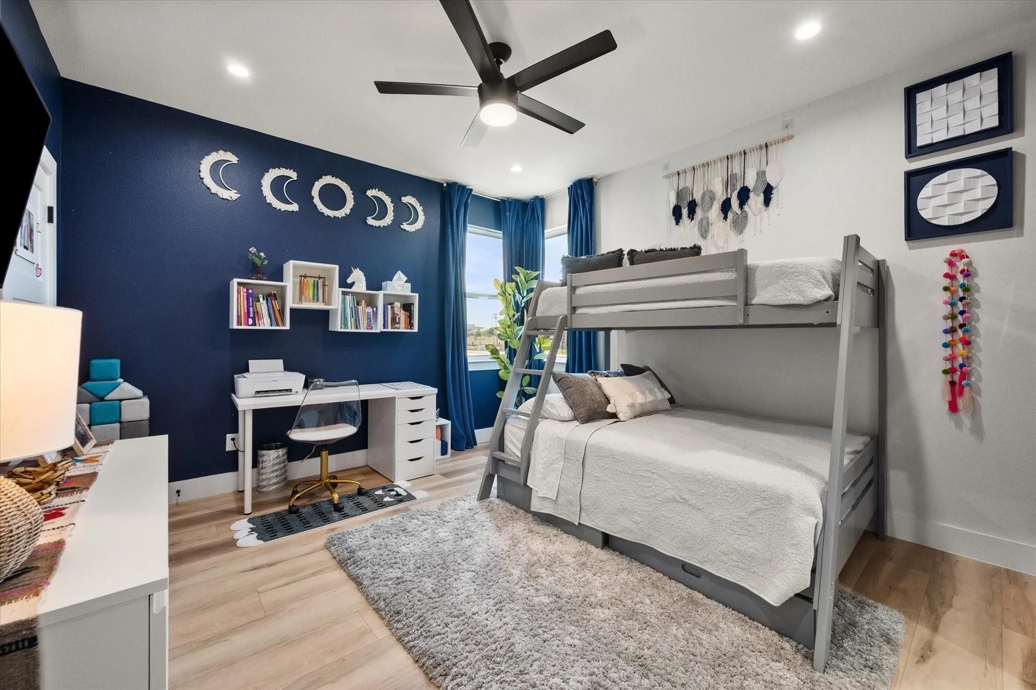 Single Family Residence For Rent in Dallas County , 4029 Ivanhoe Lane, Dallas, Texas 75212, 5 Bedrooms, 4 Bathrooms, 2 Garage spaces, 3,868 Sqft, built in 2023, Preowned, Price $6,500, mls#21164120, Real Estate Agent in Dallas, Homes For Rent in Dallas county, Homes For Rent in Dallas, Realtor in Dallas Texas, Real Estate Brokerage Independent Realty Texas, Luminita Cordes Realtor