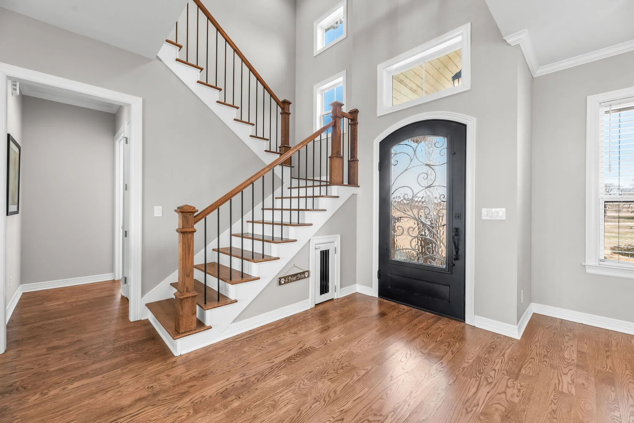 Single Family Residence For Sale in Navarro County , 3016 Lake Ridge Drive, Streetman, Texas 75859, 4 Bedroom, 4 Bathroom, 3 Garage spaces, 3,402 Sqft, built in 2022, mls#21160652, Real Estate Agent in Streetman, Homes For Sale in Navarro county, Homes For Sale in Streetman, Realtor in Streetman Texas, Real Estate Brokerage Independent Realty Texas, Luminita Cordes Realtor