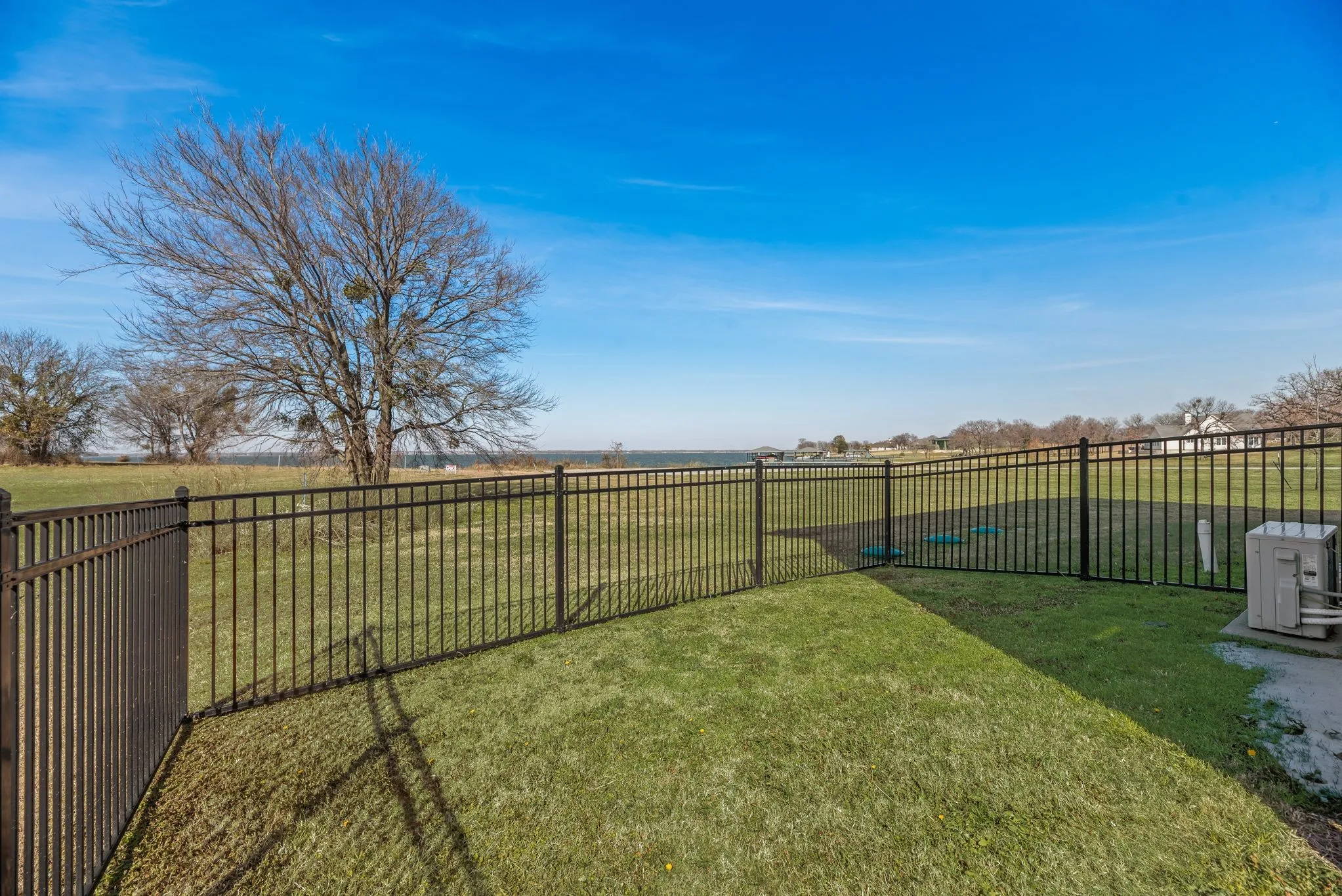 Single Family Residence For Sale in Navarro County , 3016 Lake Ridge Drive, Streetman, Texas 75859, 4 Bedroom, 4 Bathroom, 3 Garage spaces, 3,402 Sqft, built in 2022, mls#21160652, Real Estate Agent in Streetman, Homes For Sale in Navarro county, Homes For Sale in Streetman, Realtor in Streetman Texas, Real Estate Brokerage Independent Realty Texas, Luminita Cordes Realtor