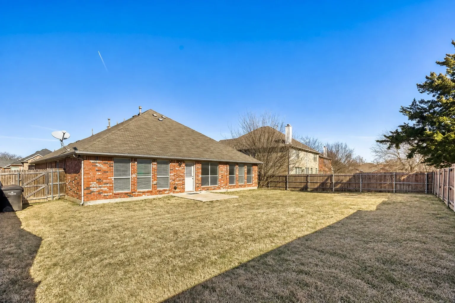 Single Family Residence For Sale in Collin County , 15835 Durango Drive, Frisco, Texas 75035, 3 Bedroom, 2 Bathroom, 2 Garage spaces, 2,013 Sqft, built in 2005, mls#21167066, Real Estate Agent in Frisco, Homes For Sale in Collin county, Homes For Sale in Frisco, Realtor in Frisco Texas, Real Estate Brokerage Independent Realty Texas, Luminita Cordes Realtor