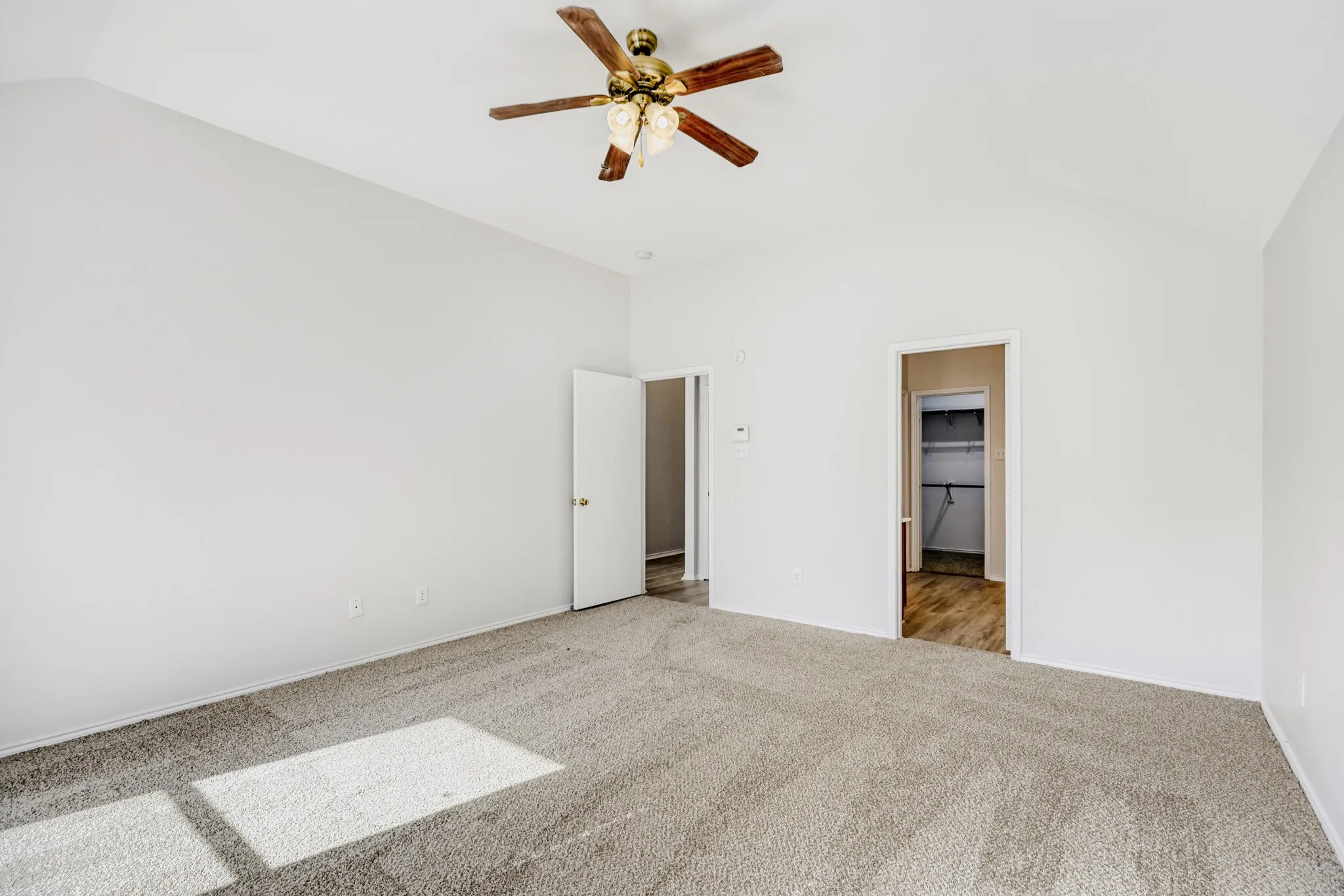 Single Family Residence For Sale in Collin County , 15835 Durango Drive, Frisco, Texas 75035, 3 Bedroom, 2 Bathroom, 2 Garage spaces, 2,013 Sqft, built in 2005, mls#21167066, Real Estate Agent in Frisco, Homes For Sale in Collin county, Homes For Sale in Frisco, Realtor in Frisco Texas, Real Estate Brokerage Independent Realty Texas, Luminita Cordes Realtor