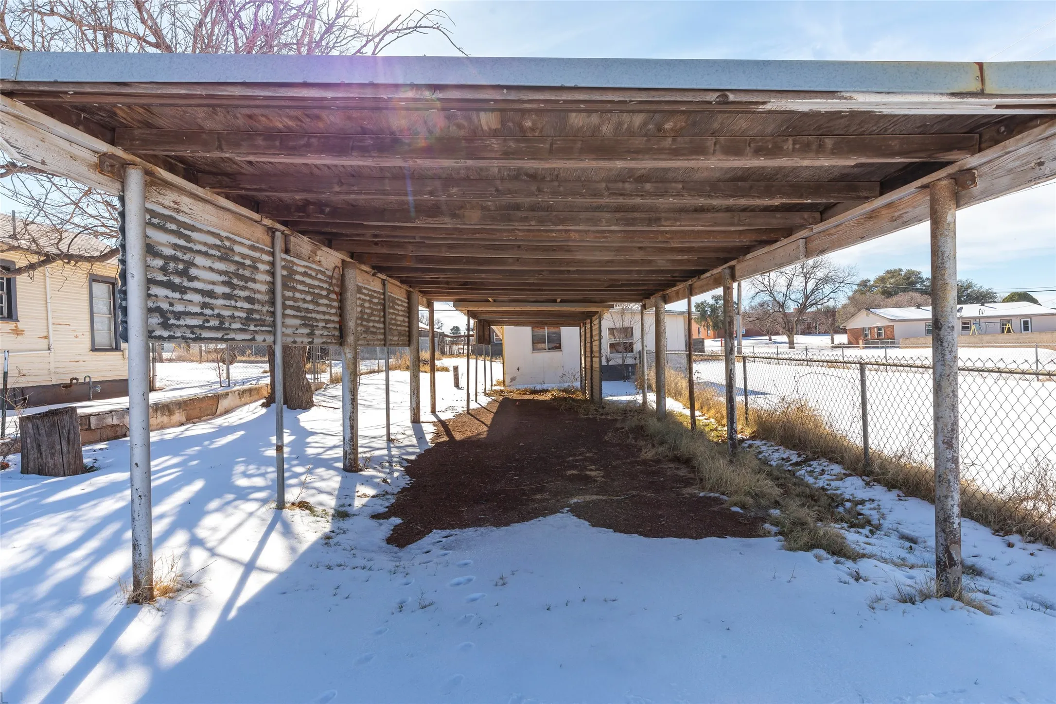 Single Family Residence For Sale in Nolan County , 1902 Bristol Drive, Sweetwater, Texas 79556, 2 Bedrooms, 1 Bathroom, Garage spaces, 980 Sqft, built in 1944, Price $93,000, mls#21165735, Real Estate Agent in Sweetwater, Homes For Sale in Nolan county, Homes For Sale in Sweetwater, Realtor in Sweetwater Texas, Real Estate Brokerage Independent Realty Texas, Luminita Cordes Realtor