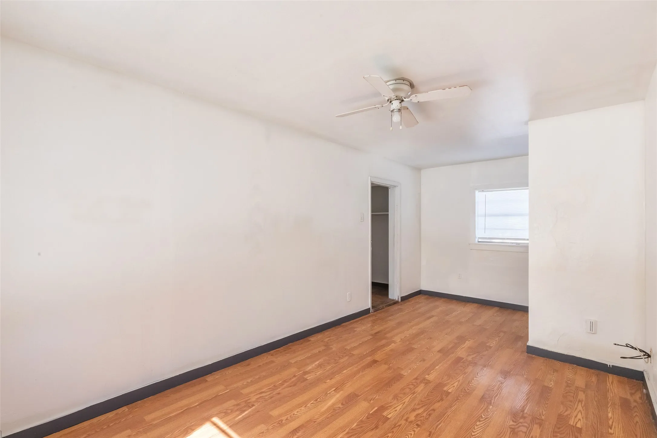 Single Family Residence For Sale in Nolan County , 1902 Bristol Drive, Sweetwater, Texas 79556, 2 Bedrooms, 1 Bathroom, Garage spaces, 980 Sqft, built in 1944, Price $93,000, mls#21165735, Real Estate Agent in Sweetwater, Homes For Sale in Nolan county, Homes For Sale in Sweetwater, Realtor in Sweetwater Texas, Real Estate Brokerage Independent Realty Texas, Luminita Cordes Realtor