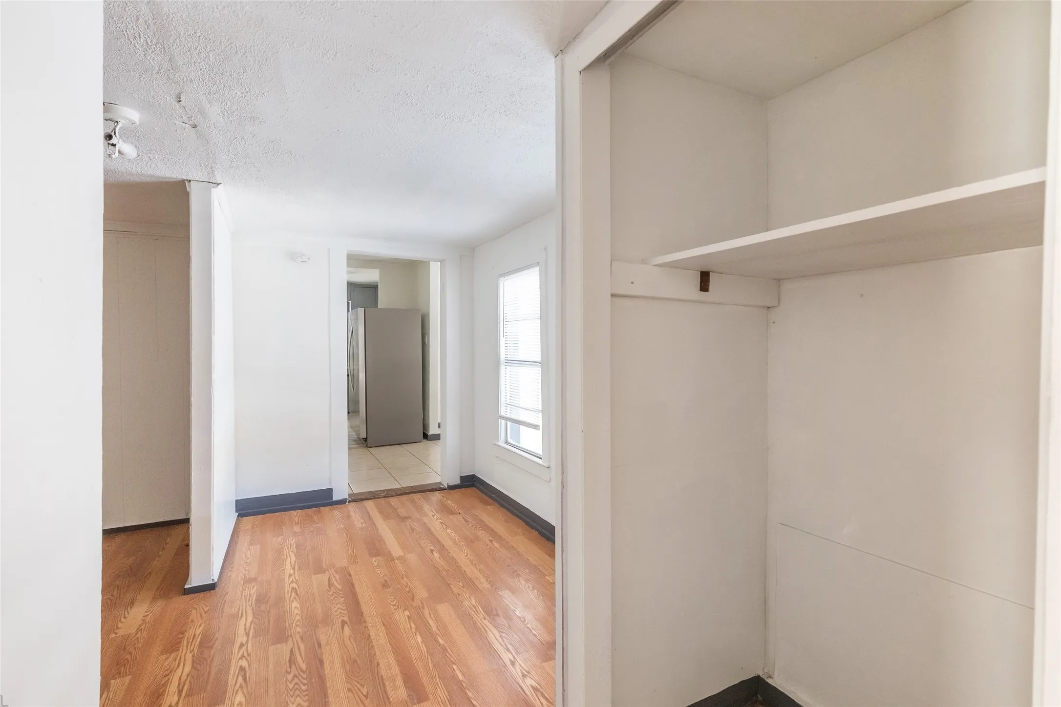 Single Family Residence For Sale in Nolan County , 1902 Bristol Drive, Sweetwater, Texas 79556, 2 Bedrooms, 1 Bathroom, Garage spaces, 980 Sqft, built in 1944, Price $93,000, mls#21165735, Real Estate Agent in Sweetwater, Homes For Sale in Nolan county, Homes For Sale in Sweetwater, Realtor in Sweetwater Texas, Real Estate Brokerage Independent Realty Texas, Luminita Cordes Realtor