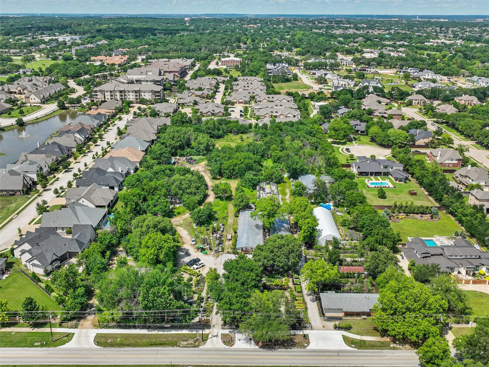 Single Family Residence For Sale in Tarrant County , 2499 Union Church Road, Southlake, Texas 76092, 3 Bedrooms, 1 Bathroom, Garage spaces, 1,056 Sqft, built in 1960, Price $5,600,000, mls#21168705, Real Estate Agent in Southlake, Homes For Sale in Tarrant county, Homes For Sale in Southlake, Realtor in Southlake Texas, Real Estate Brokerage Independent Realty Texas, Luminita Cordes Realtor